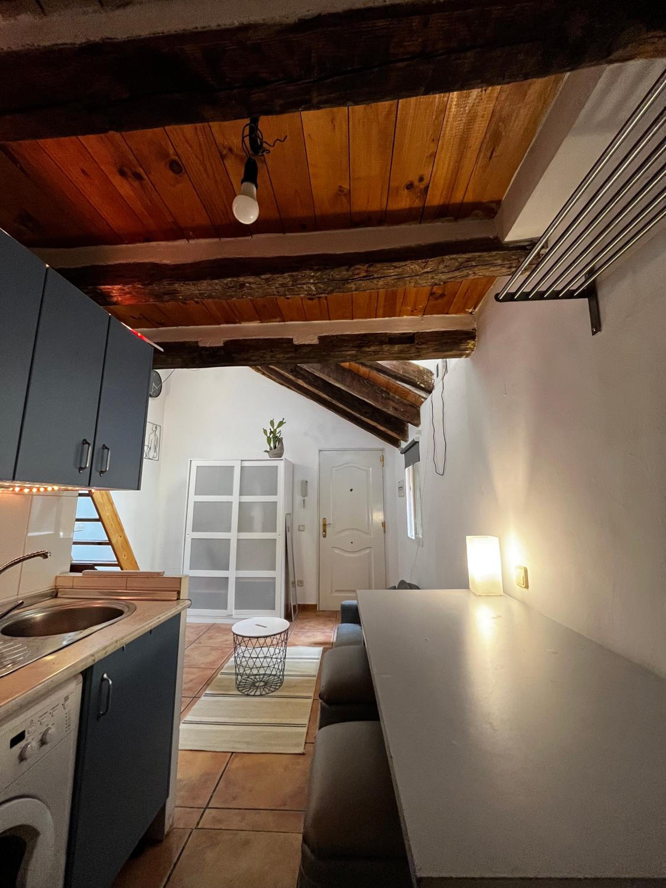 Studio - Split Level photo 2