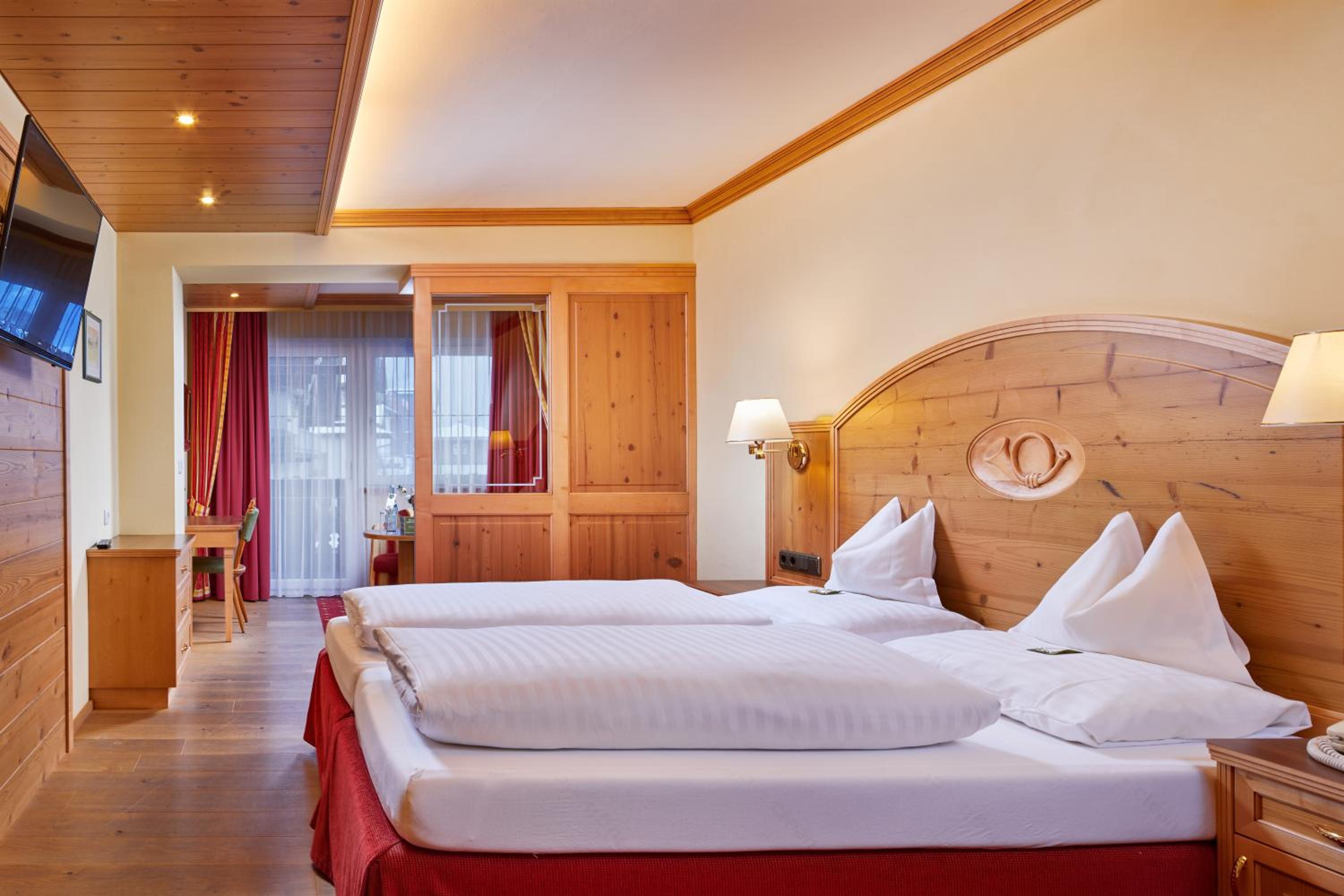 Junior Suite with Garden View - Photo 2