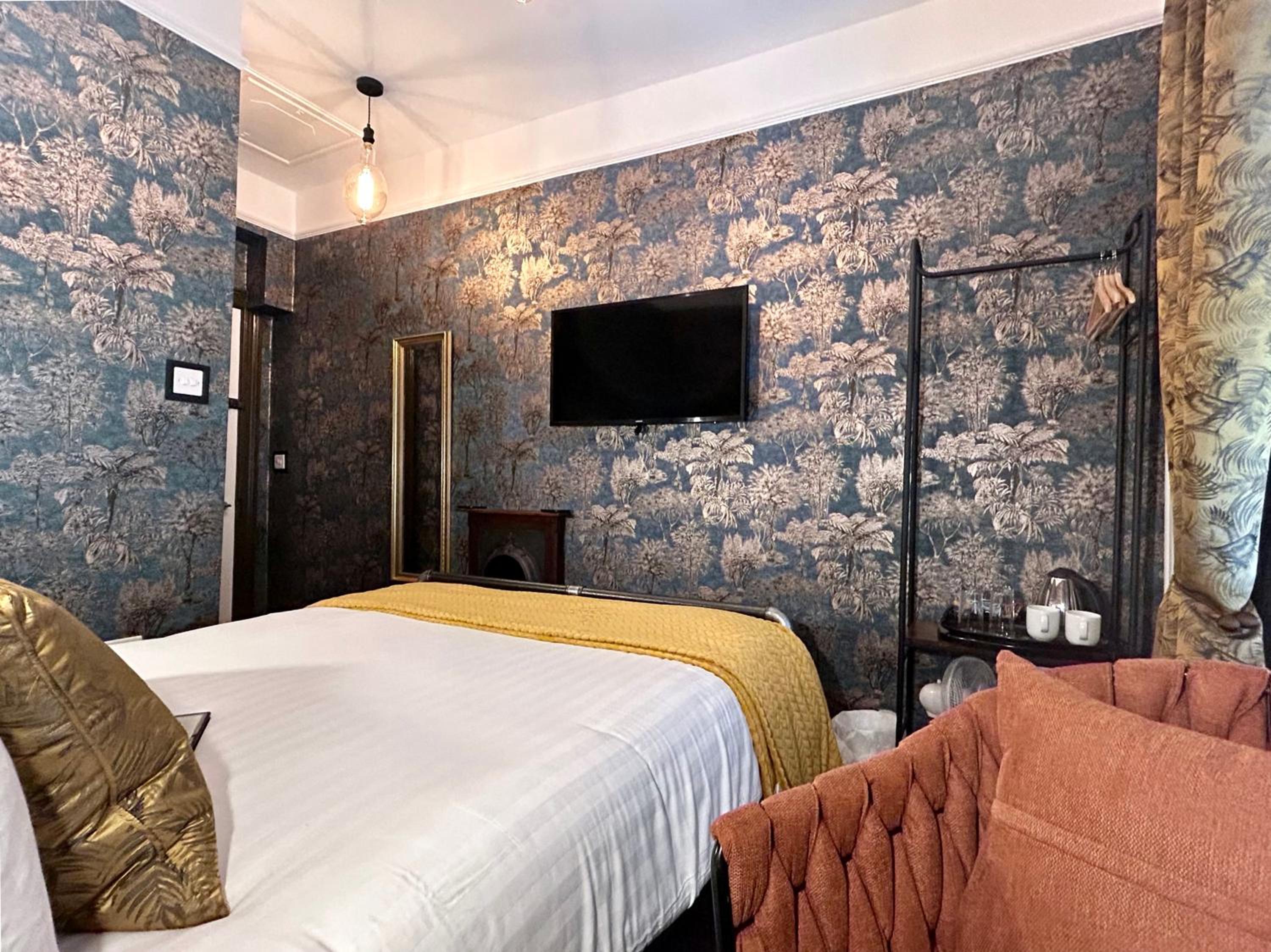 Small Double Room - Photo 2