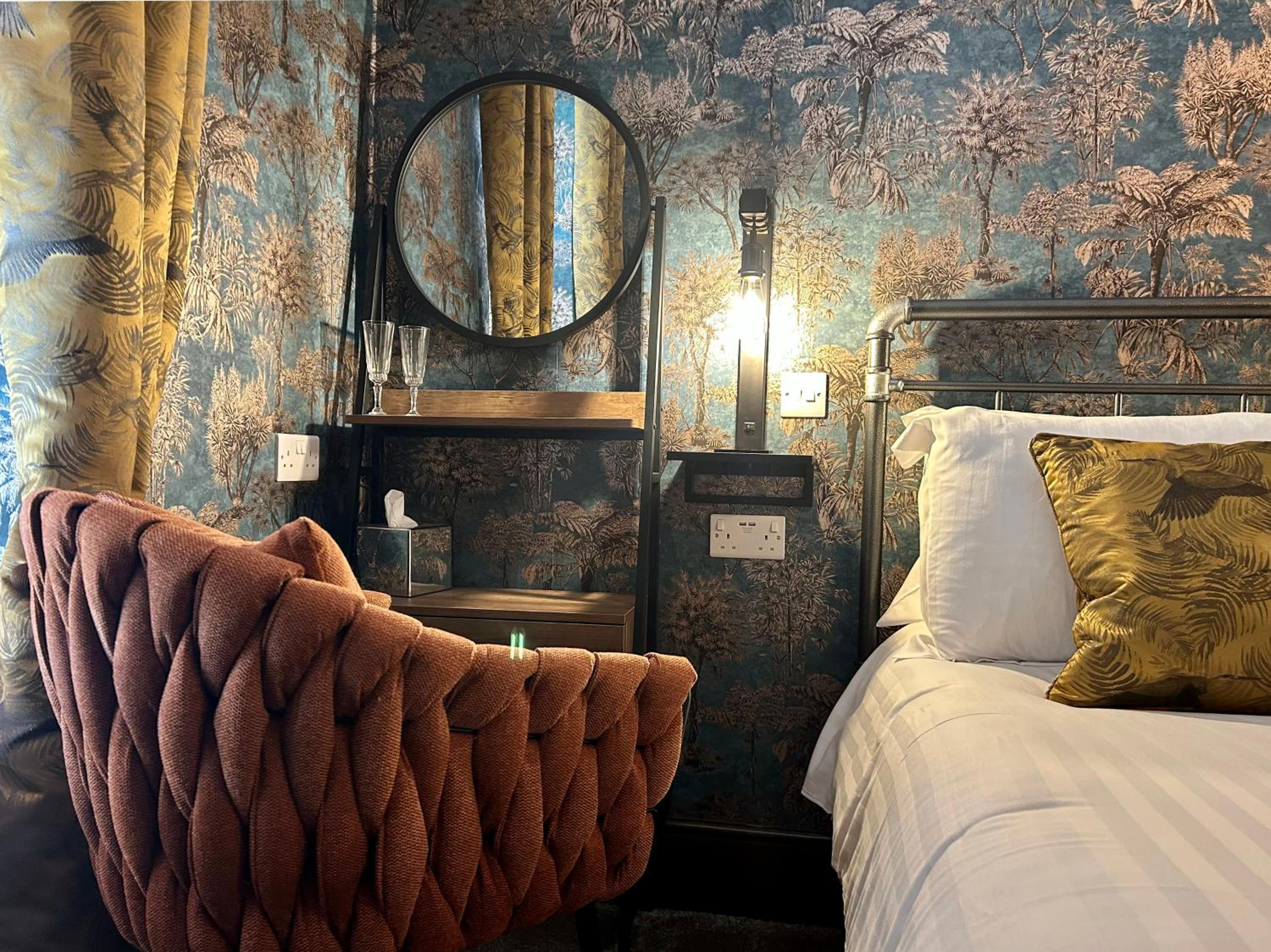 Small Double Room - Photo 4