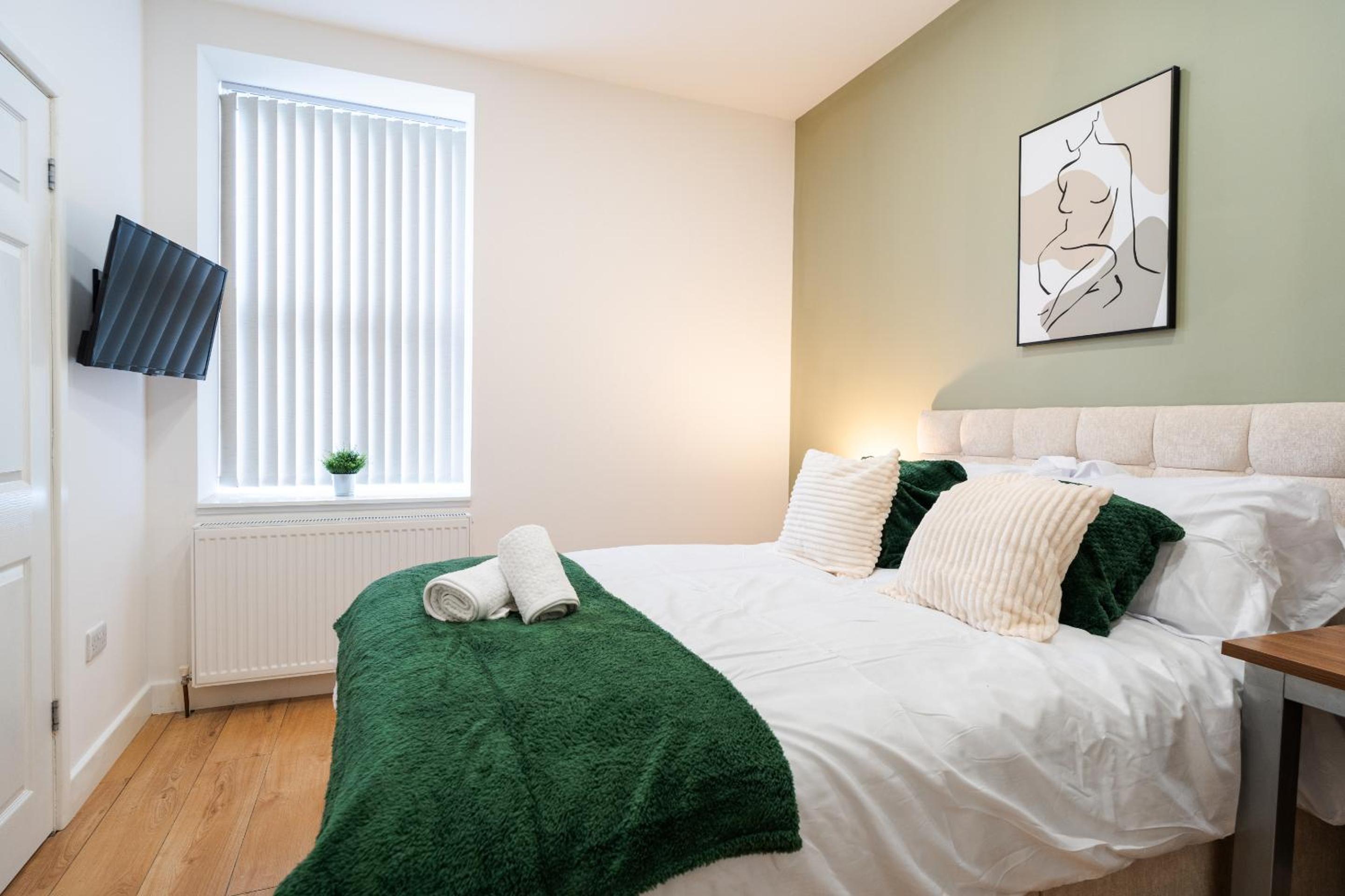 Standard Double Room - Photo 11