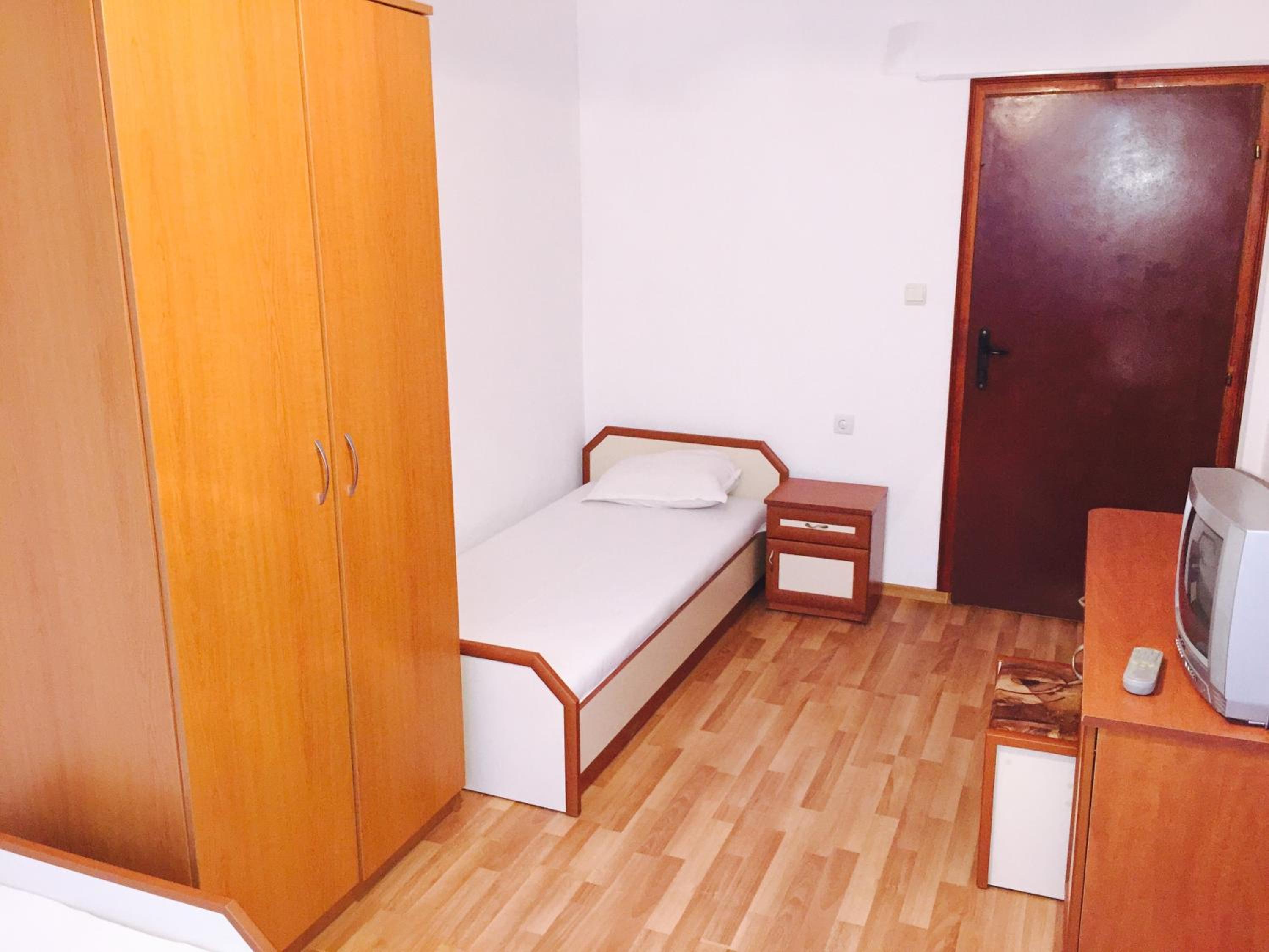 Quadruple Room With Private Bathroom photo 1