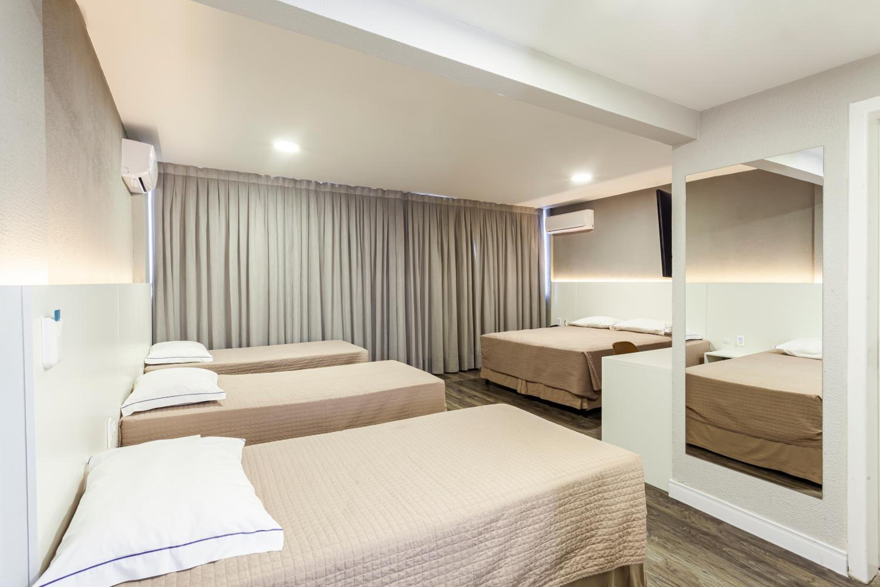 Standard Quadruple Room photo 2