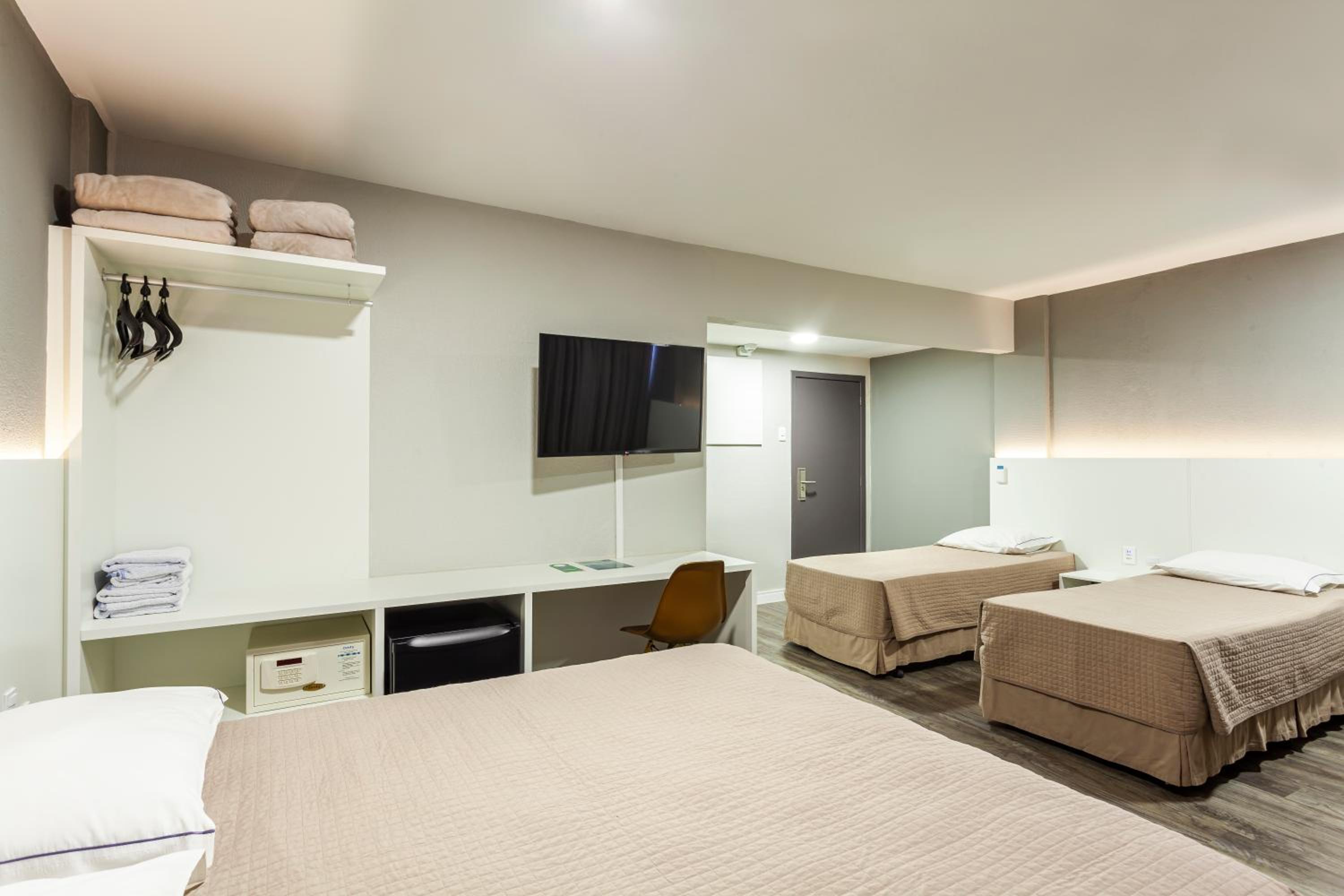 Standard Quadruple Room photo 3