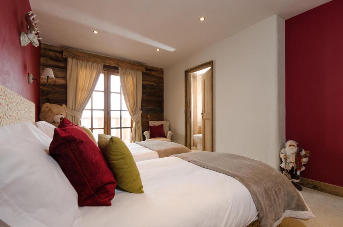 Double or Twin Room with Bathroom