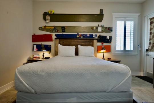One-Bedroom Apartment photo 1