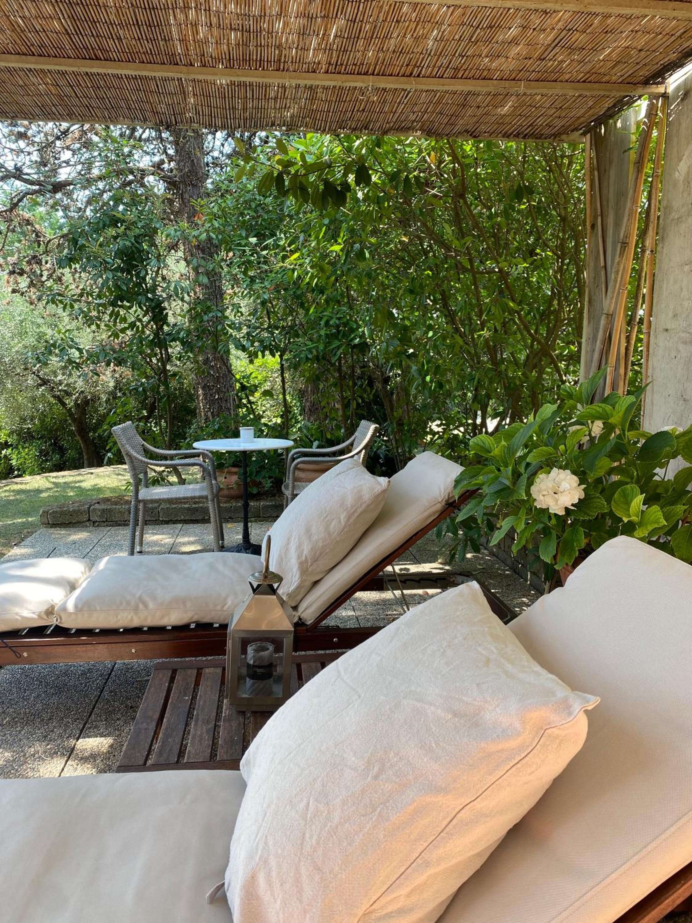 Double Room with Garden View - Photo 2