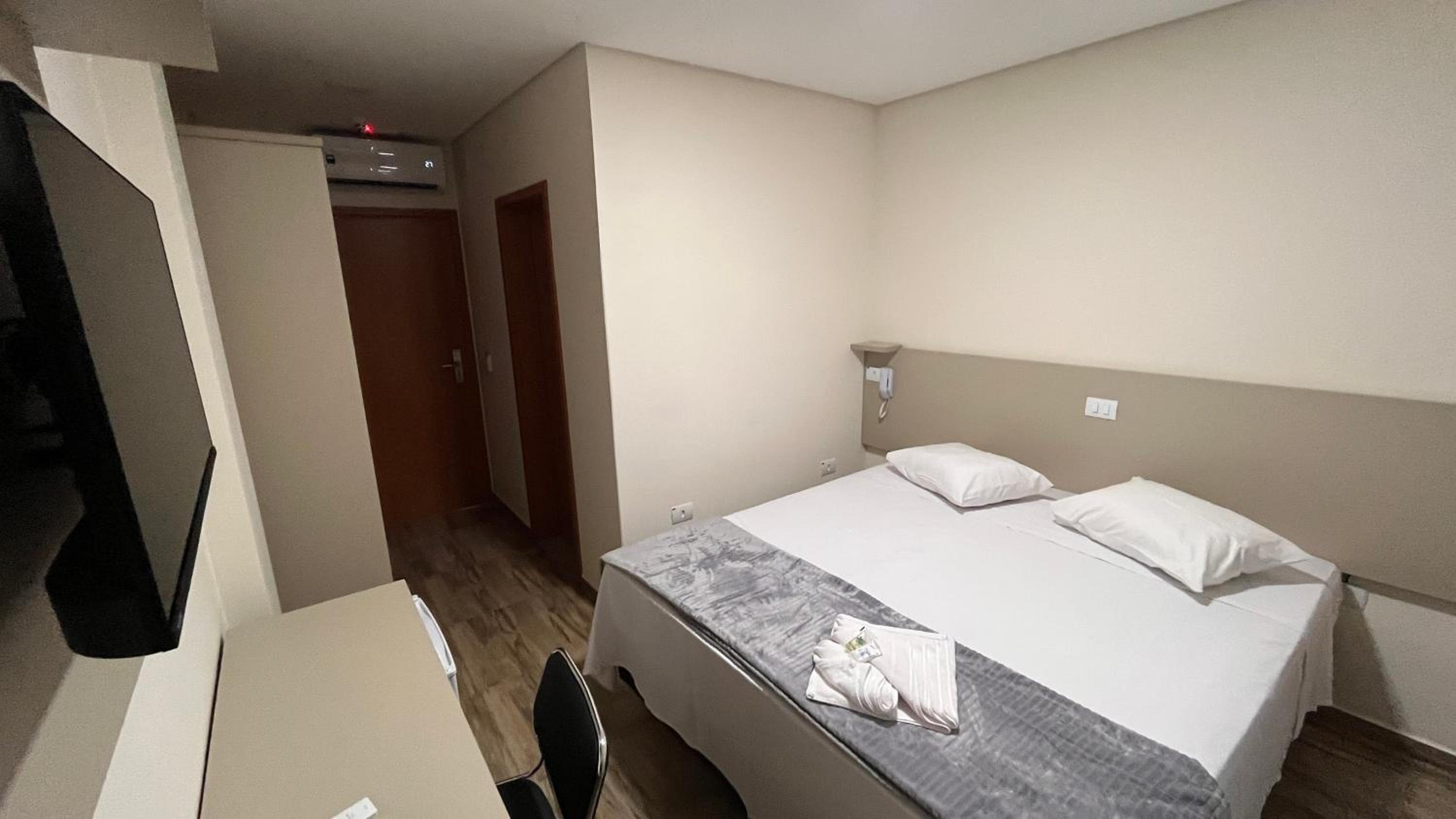 Large Double Room photo 1