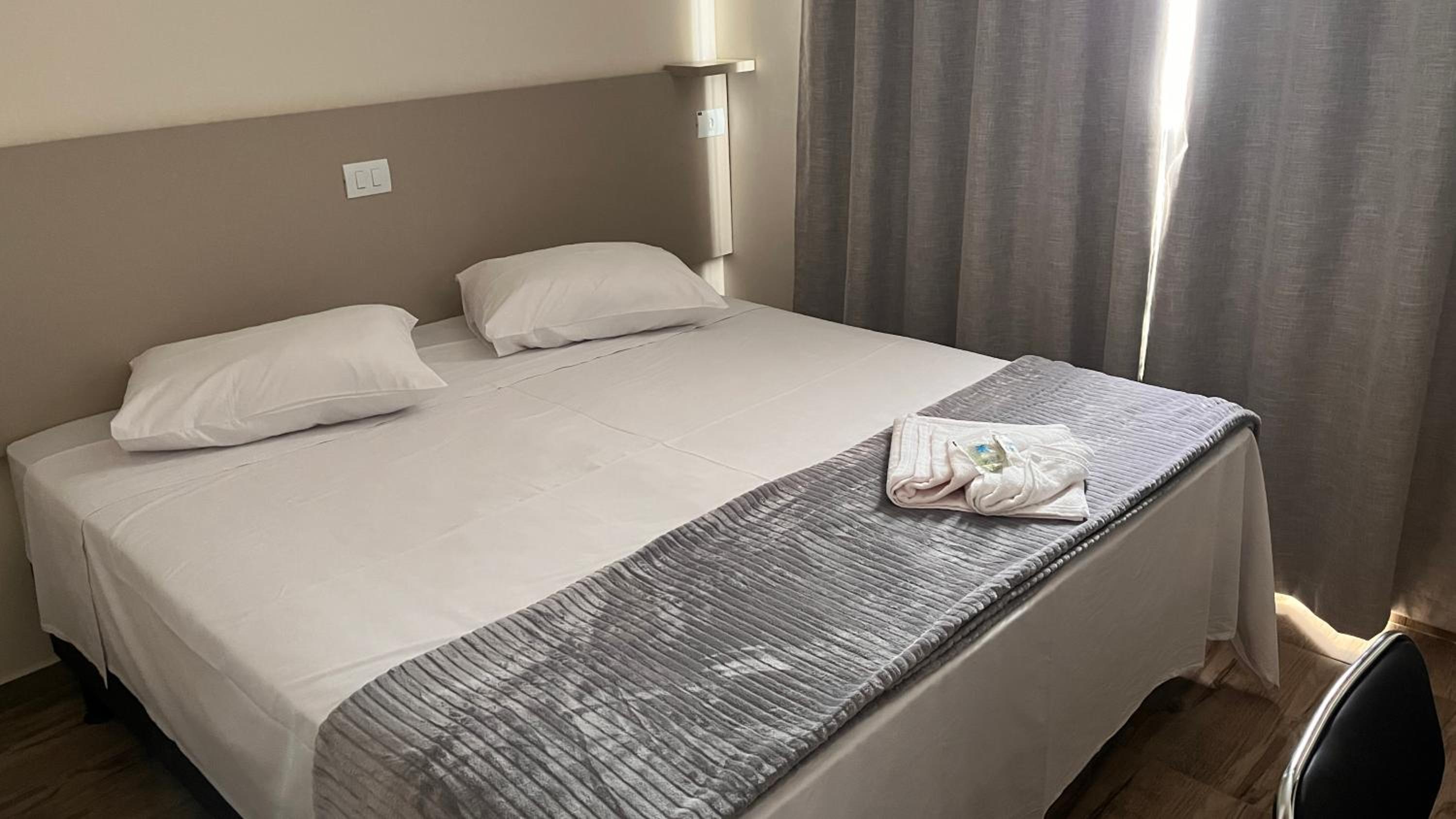 Large Double Room photo 2