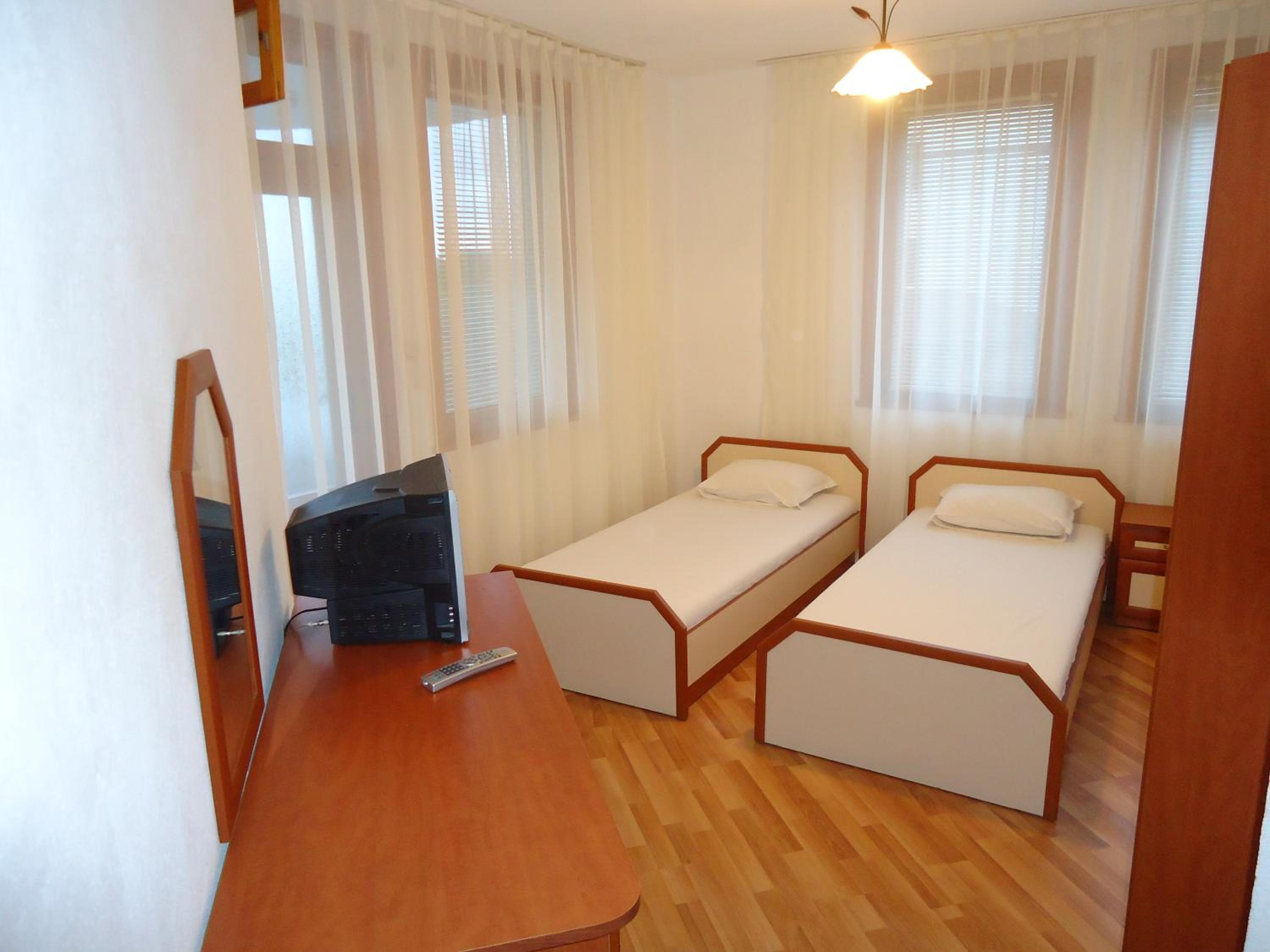 Triple Room With Private Bathroom photo 1
