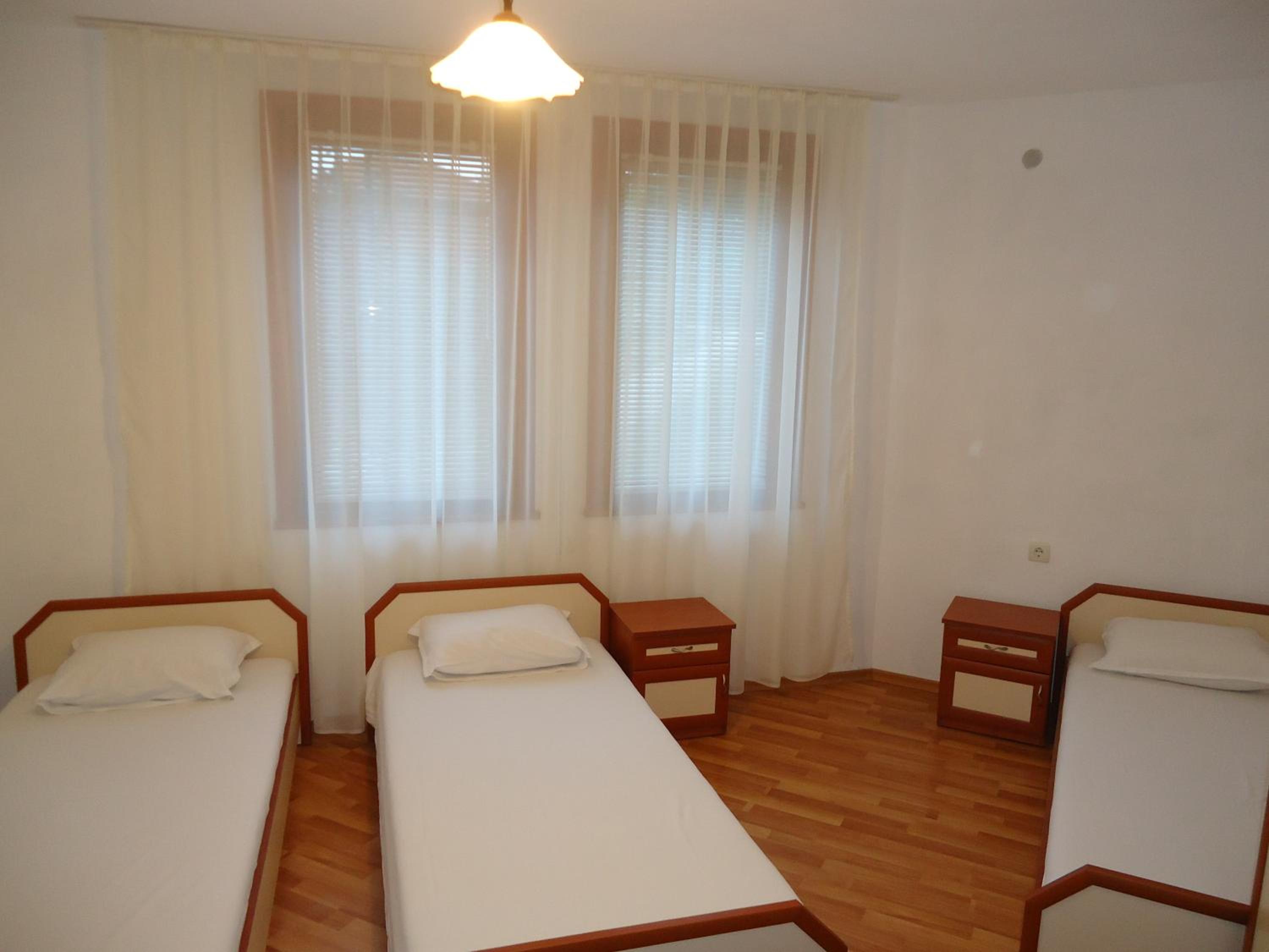 Triple Room With Private Bathroom photo 2