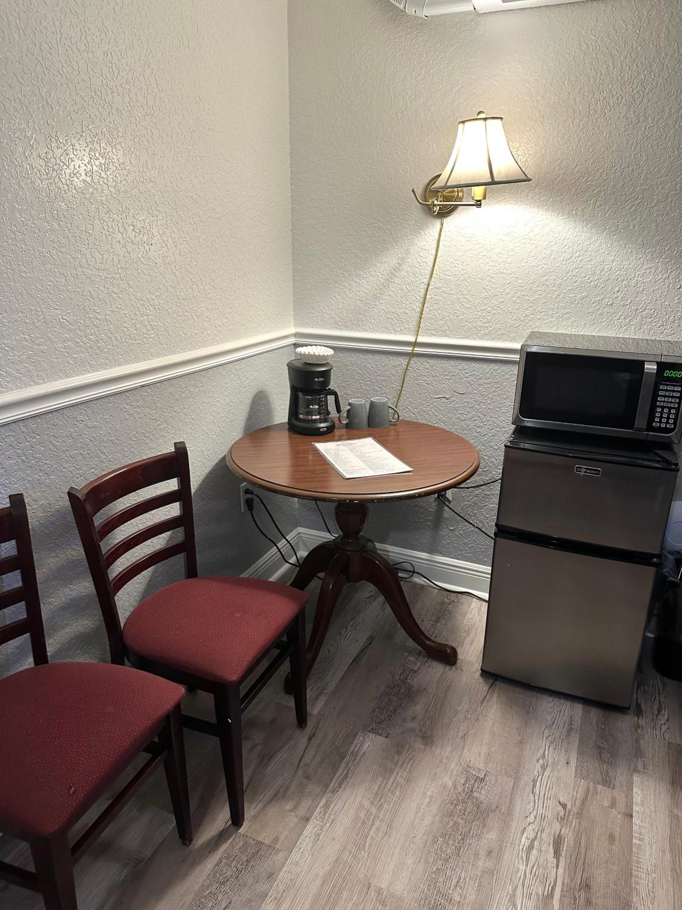 Suite - Photo 2