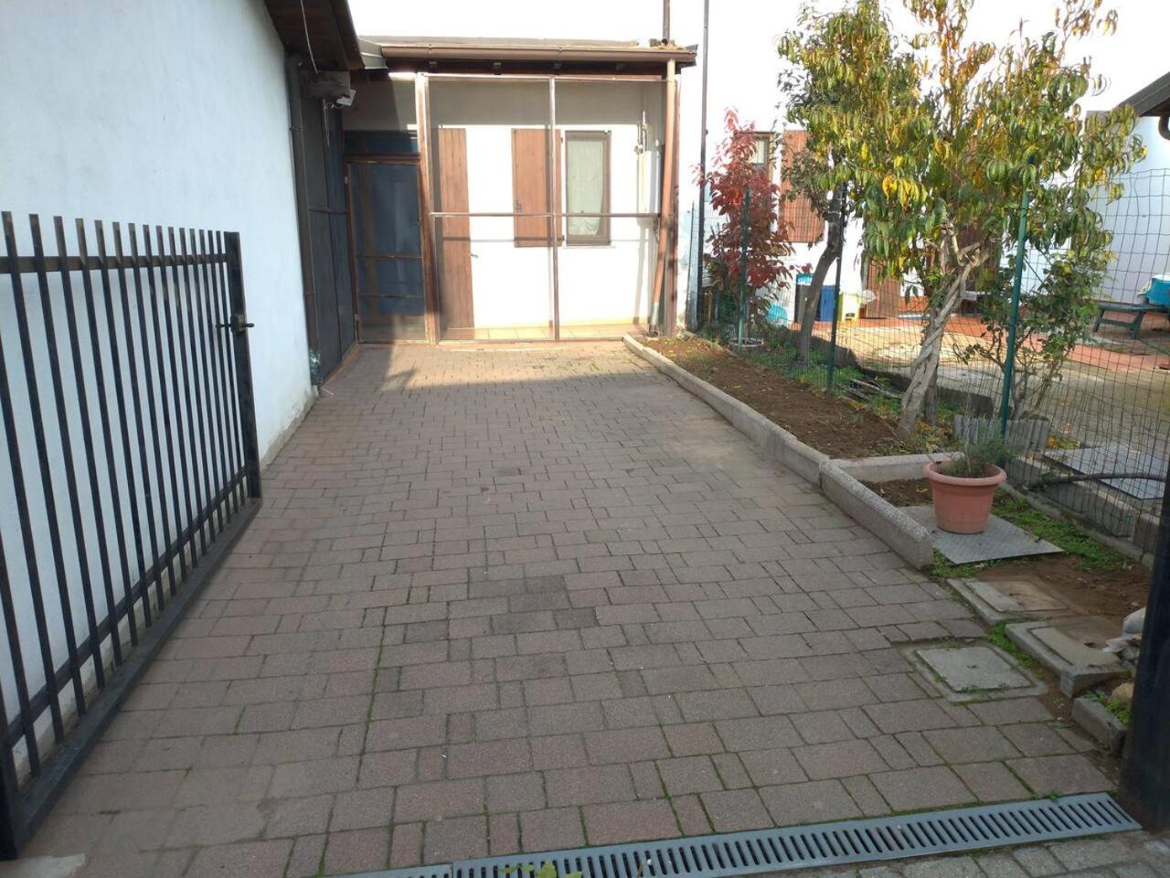 Four-Bedroom House photo 3