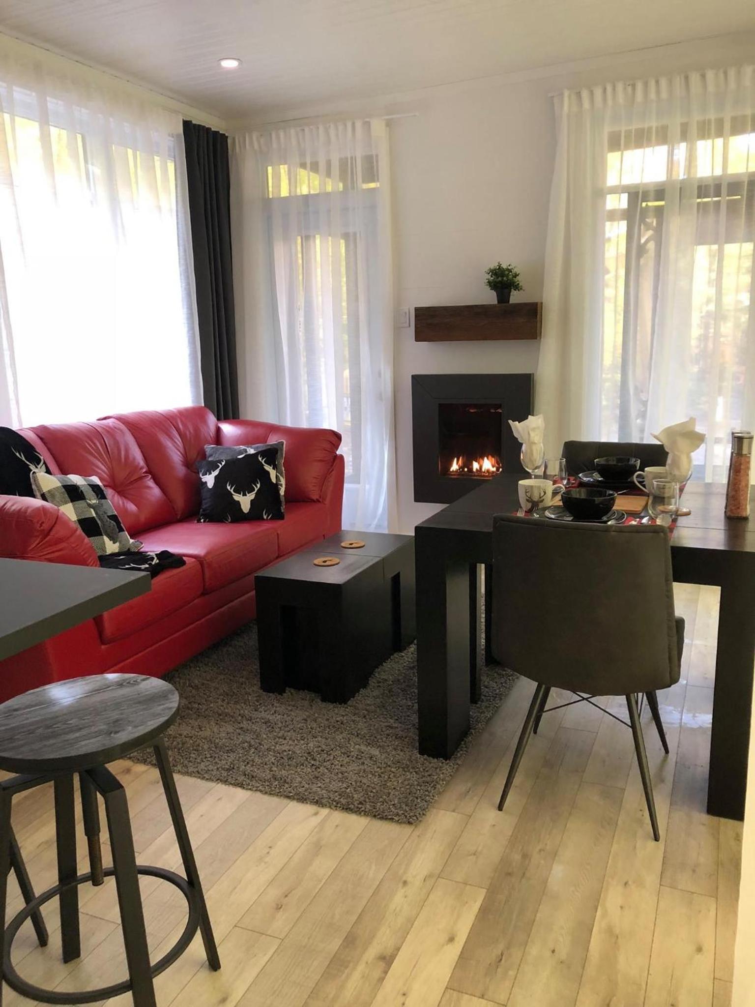 One-Bedroom House photo 1