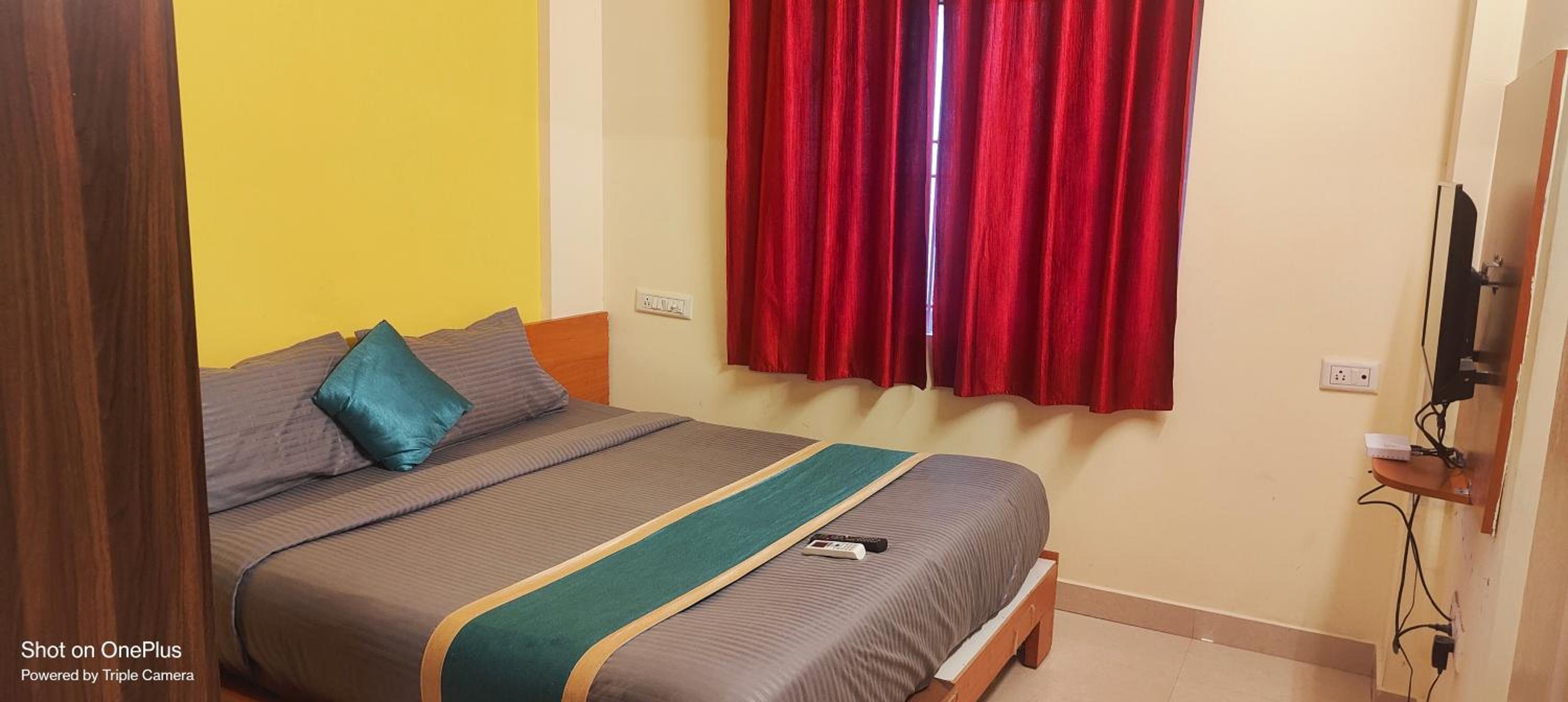 Two-Bedroom Apartment - Photo 19