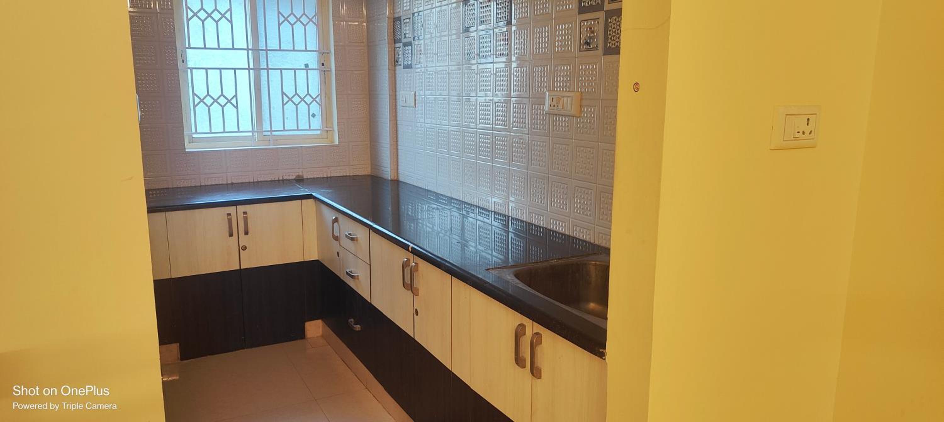 Two-Bedroom Apartment - Photo 12