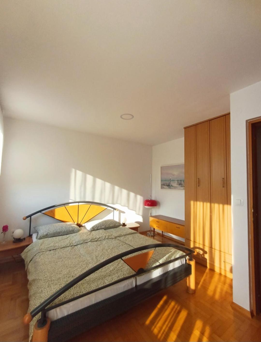 Apartment photo 3