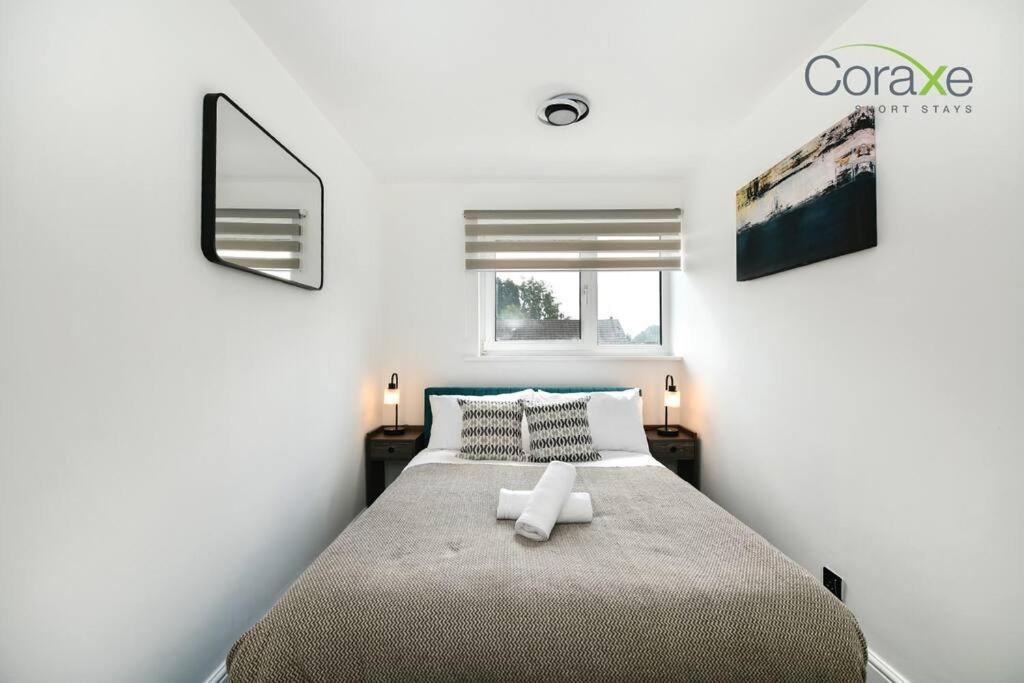 Three-Bedroom House photo 1