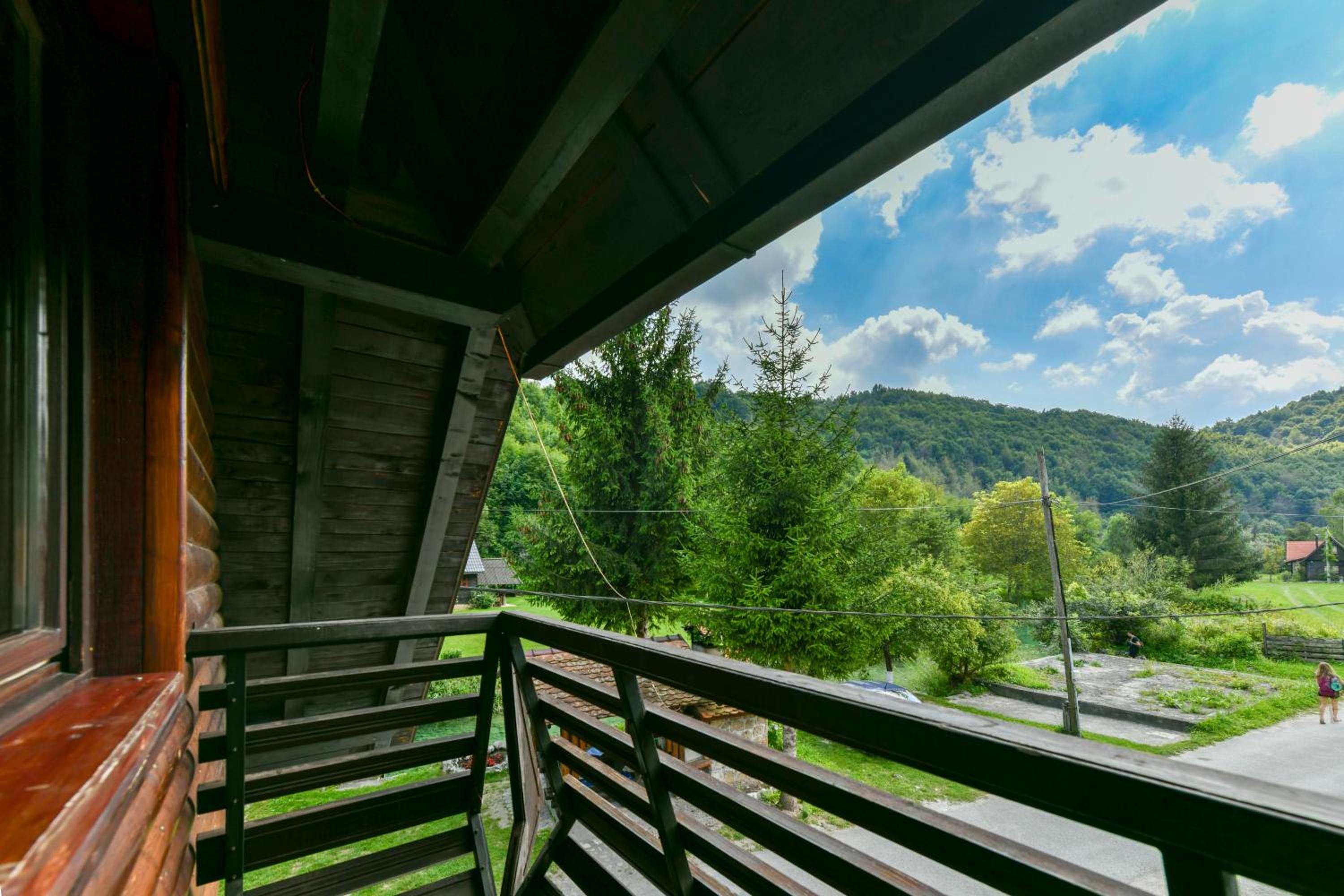 Studio with Balcony - Photo 8