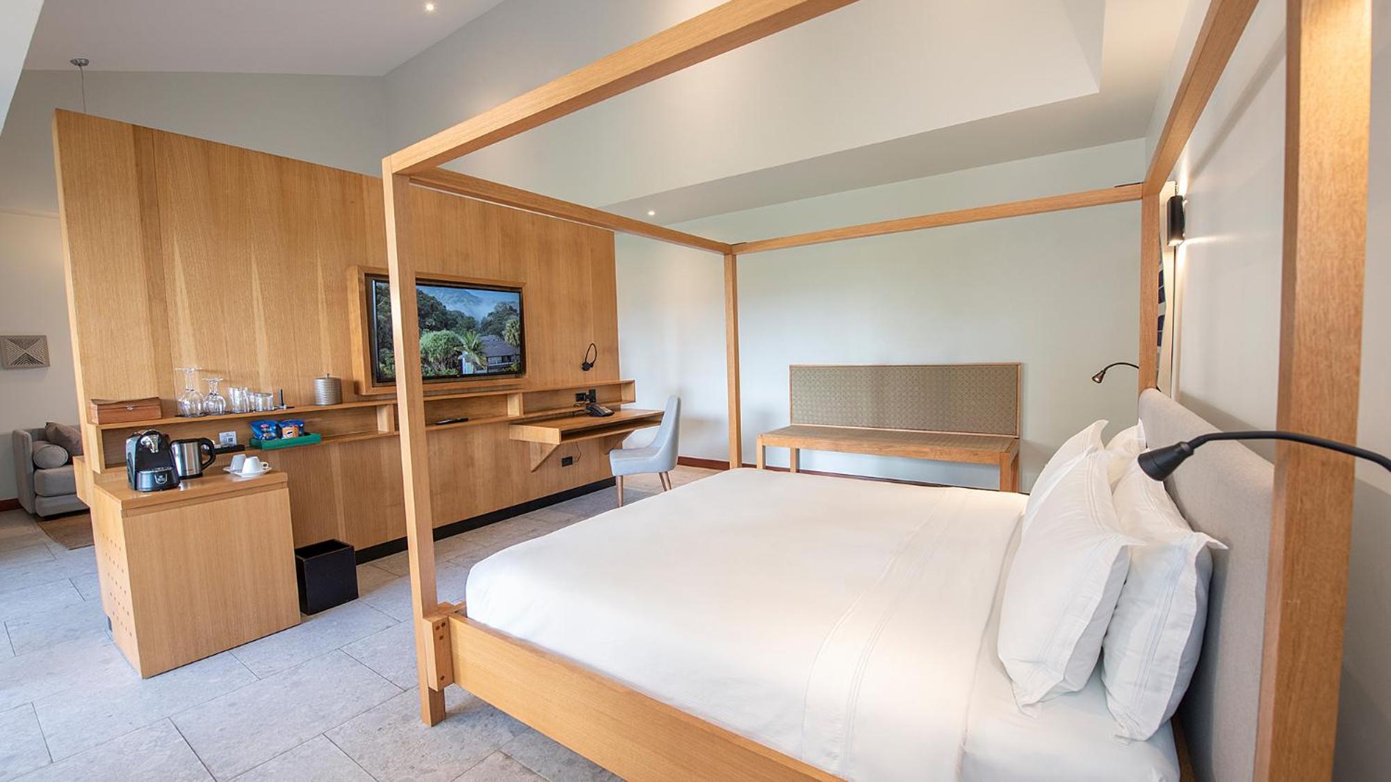 Tabacon Suite mit Kingsize-Bett