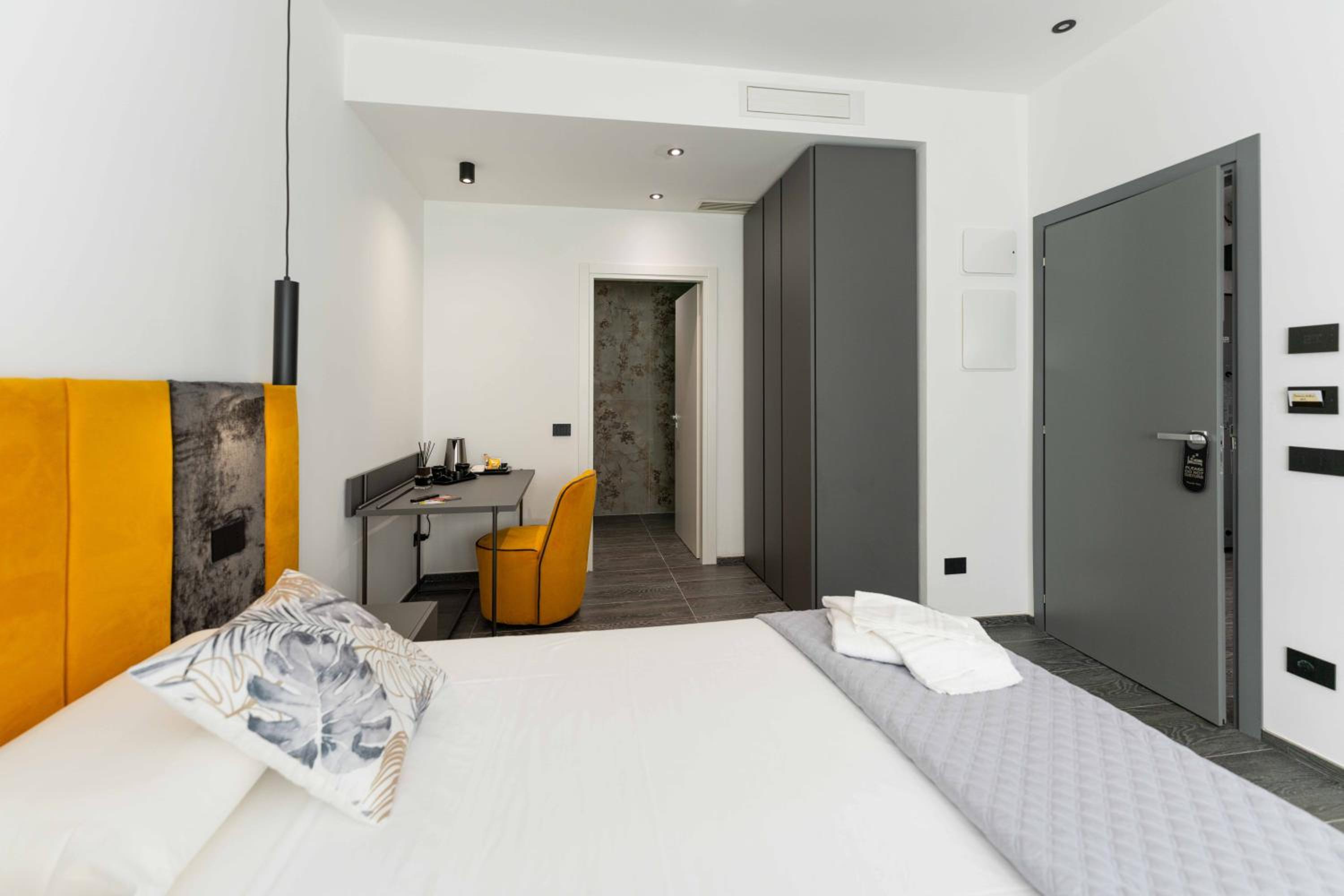 Deluxe Double or Twin Room