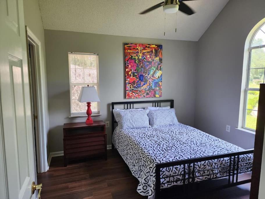 One-Bedroom House photo 1