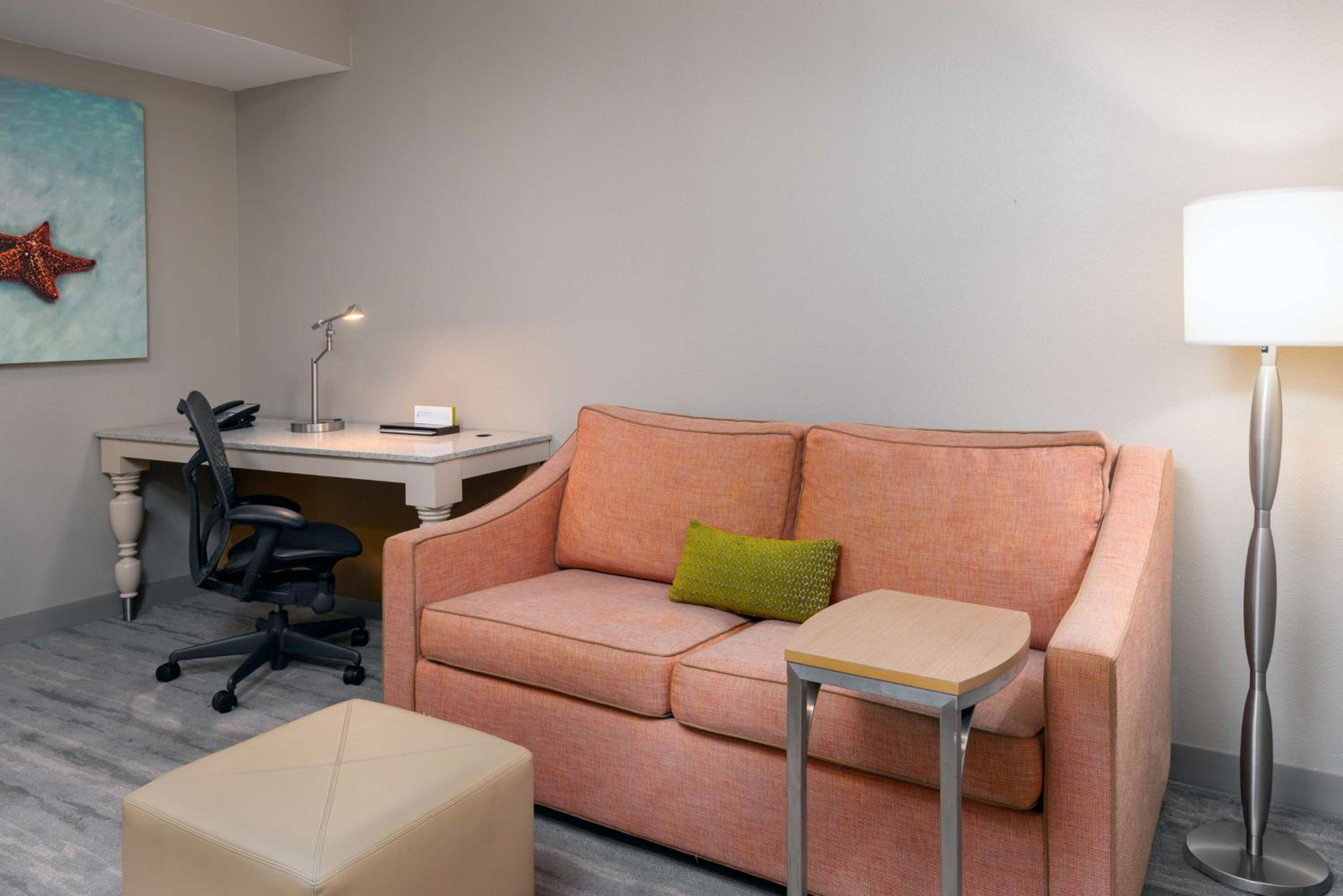 One-Bedroom Suite with 2 Double Beds - Photo 3