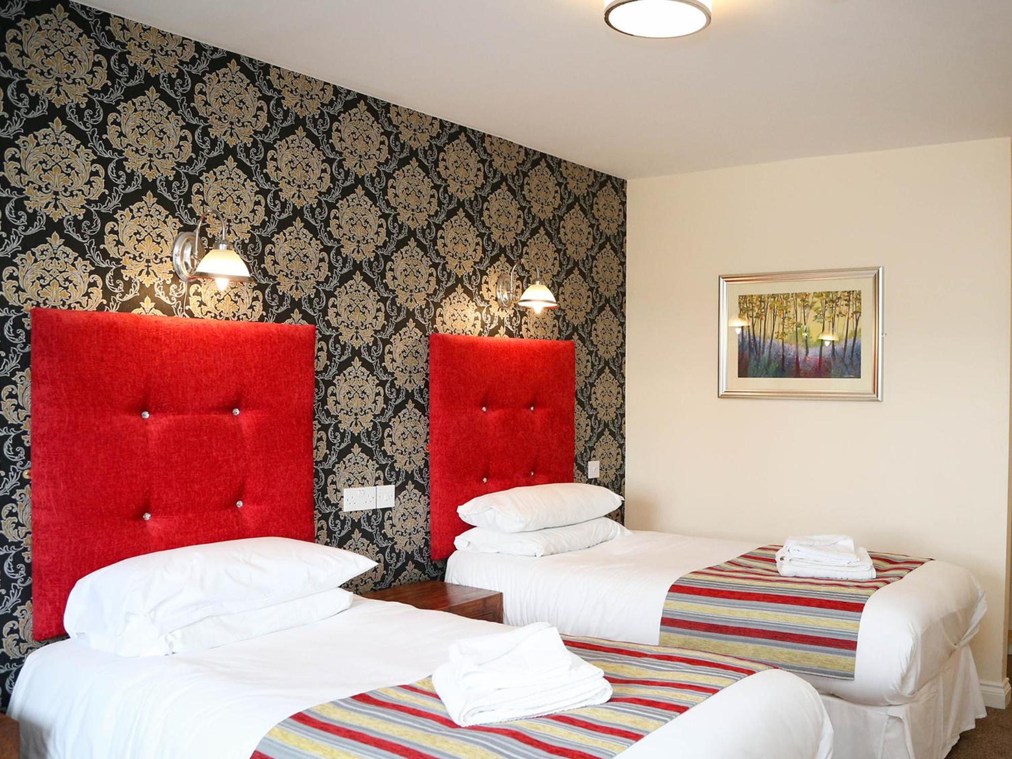 Standard Twin Room - Photo 1