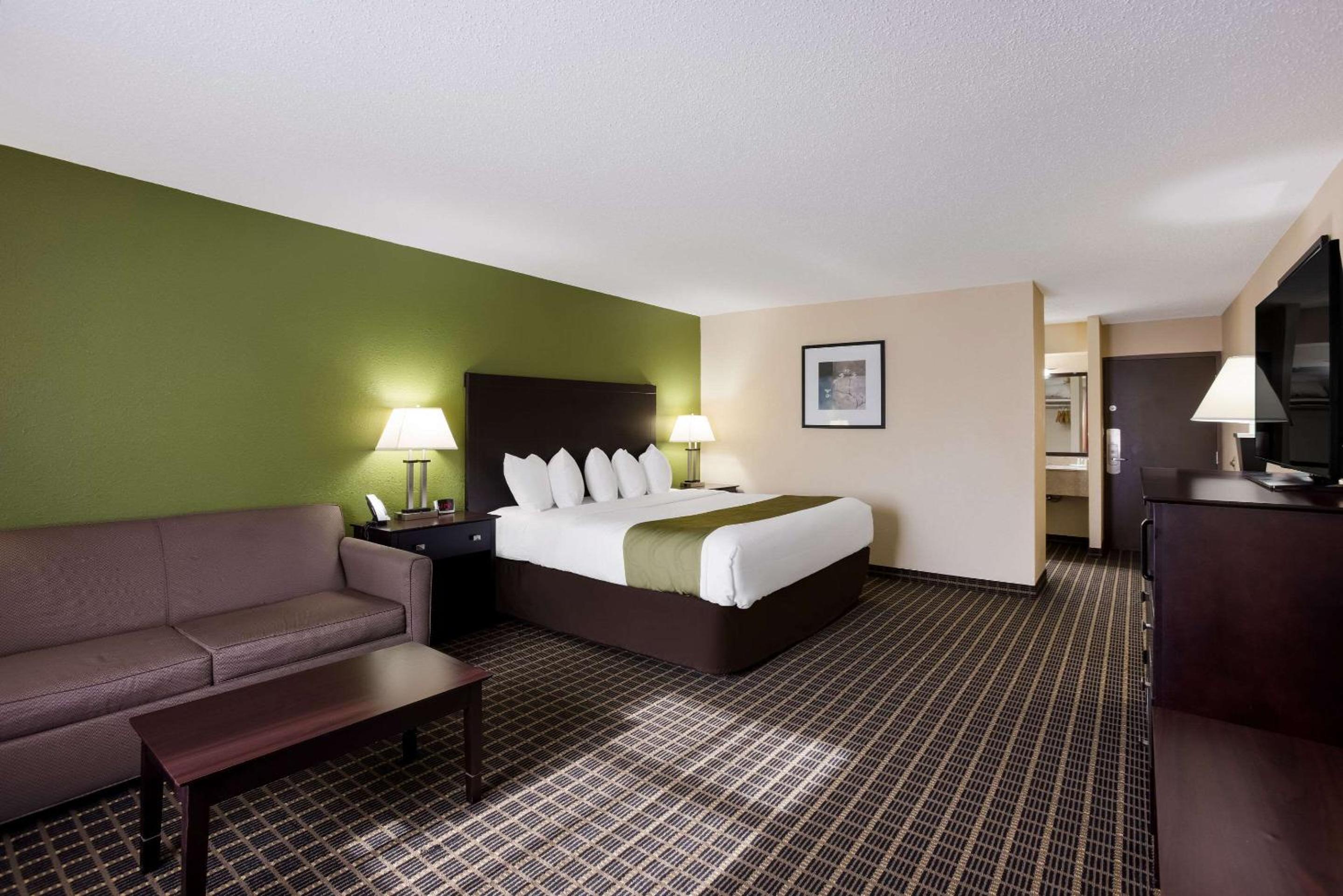 King Room - Non-Smoking/Non-Pet Friendly - Photo 3