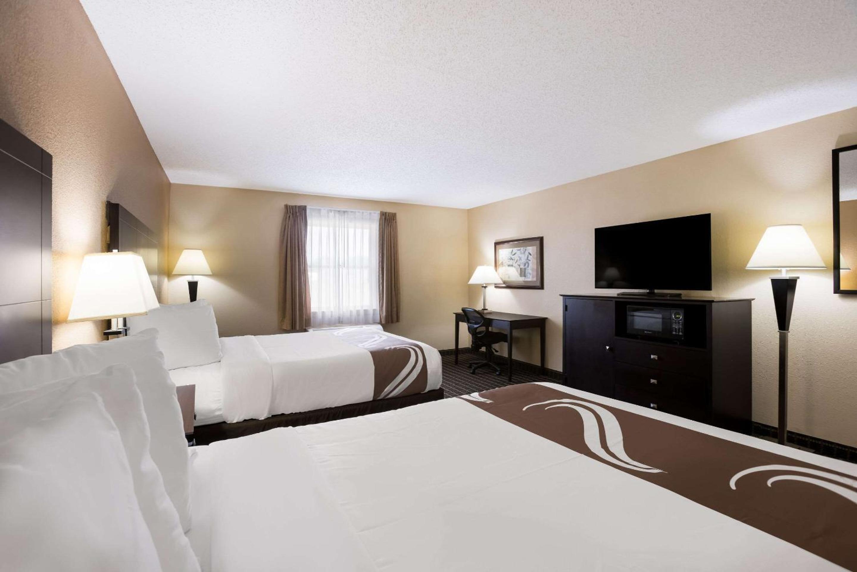 Queen Room with Two Queen Beds - Non-Smoking/Non-Pet Friendly - Photo 1