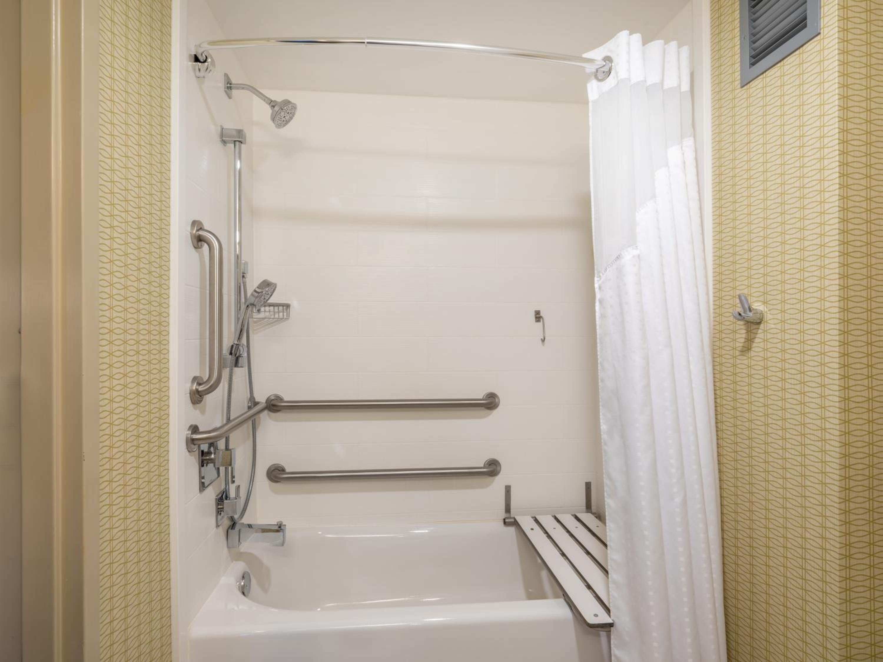 King Room - Mobility Access Tub - Non-Smoking photo 2