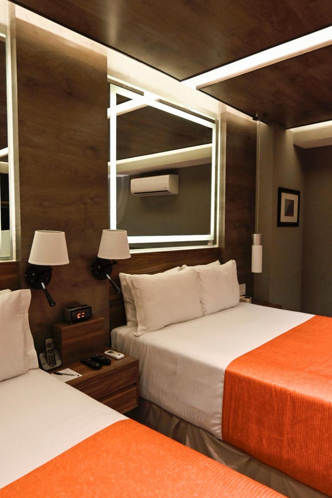 Deluxe King Room - Photo 6