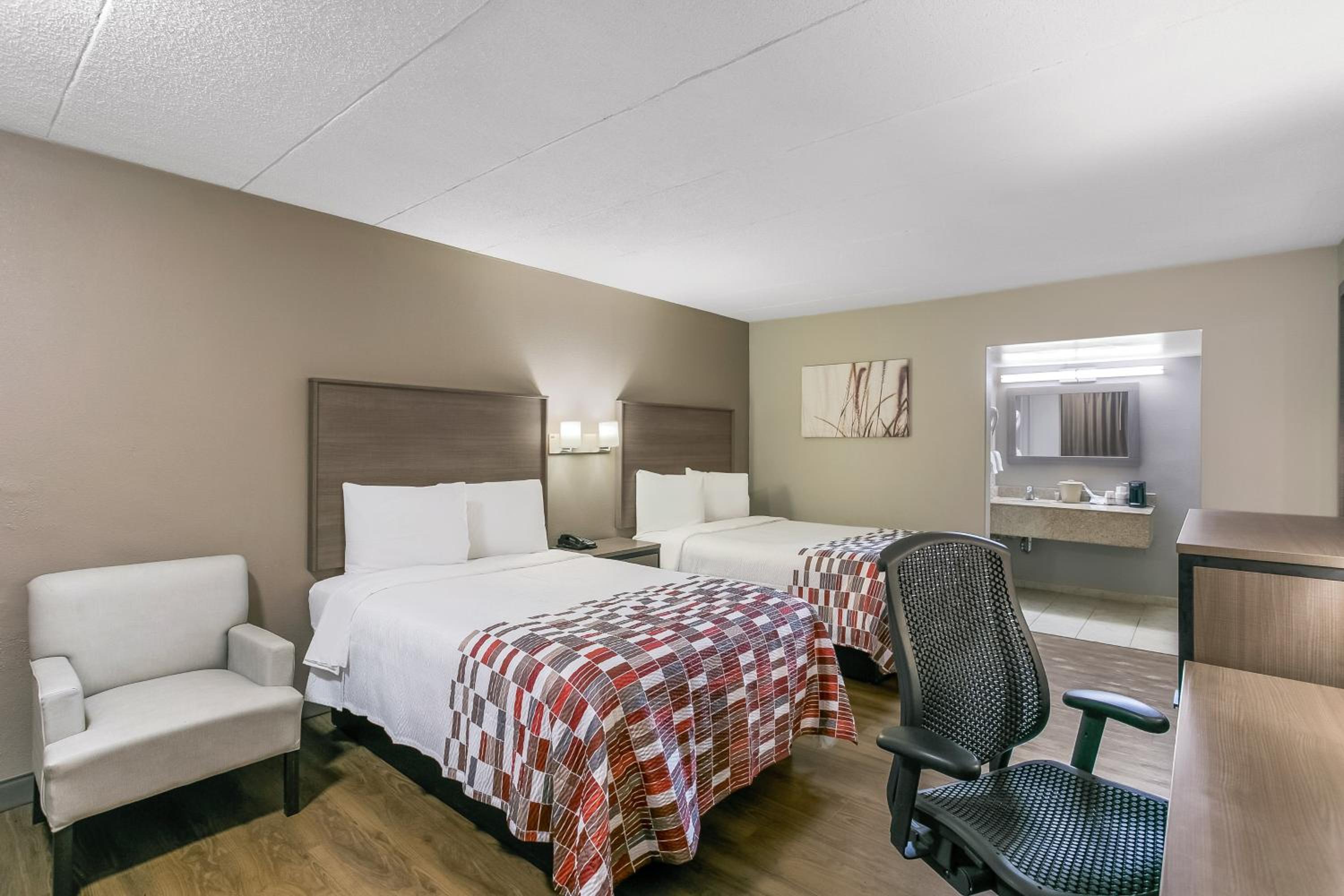 Standard Room with Two Double Beds Non-Smoking - Photo 1