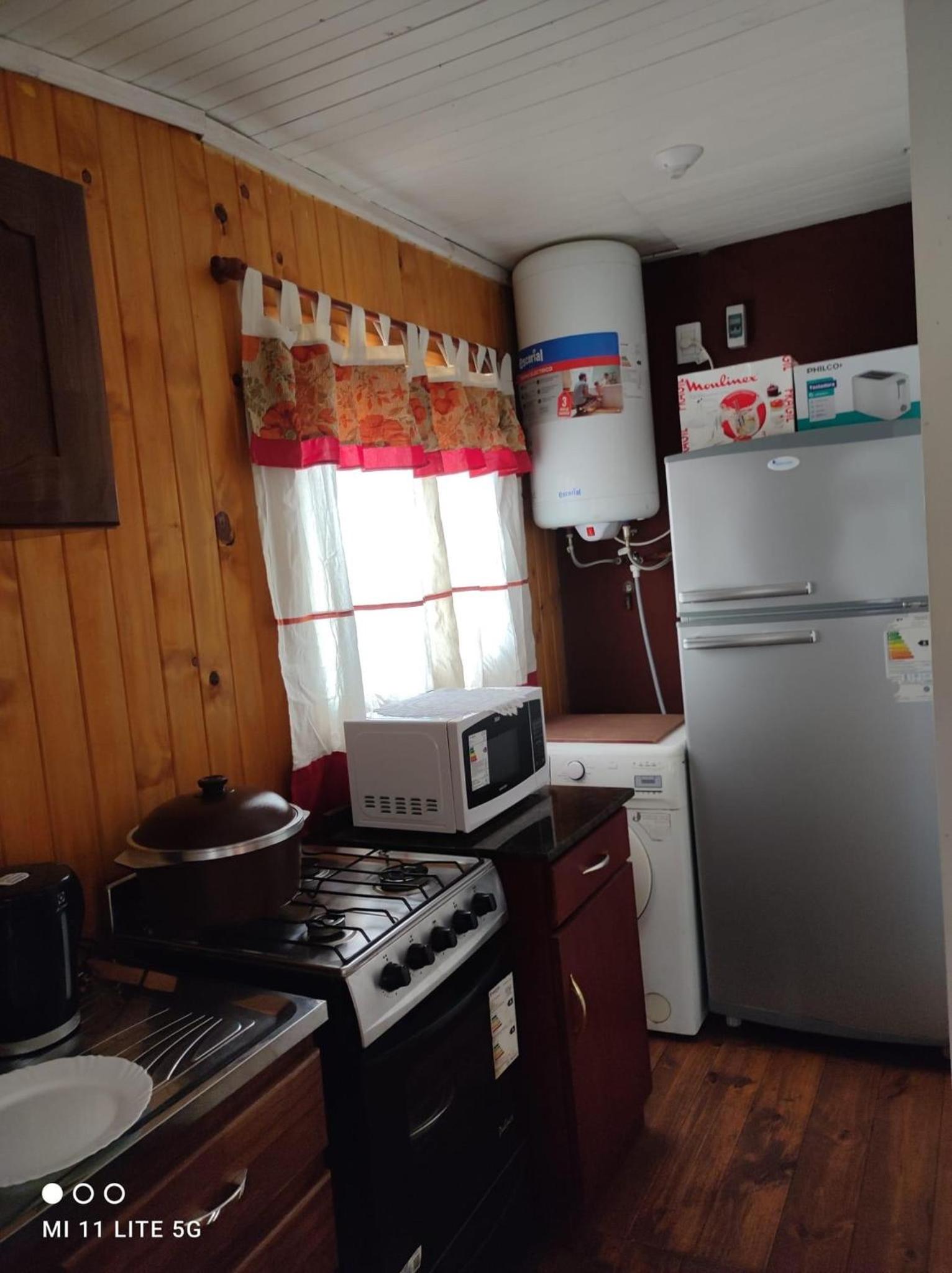 Three-Bedroom House photo 2