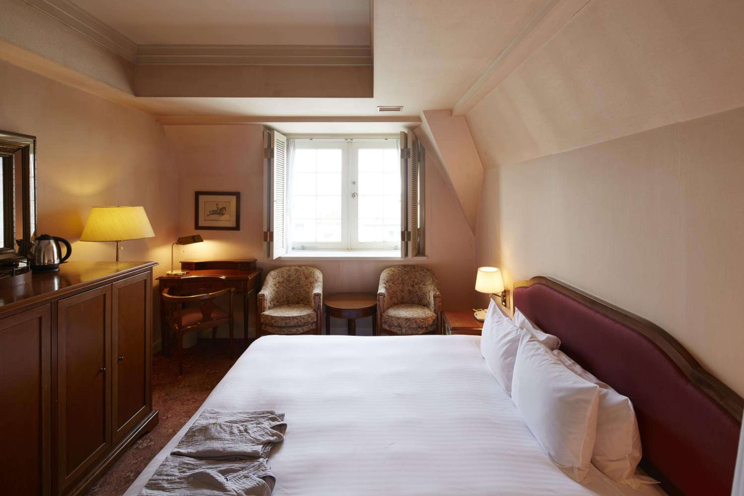 Double Room - Non-Smoking photo 1