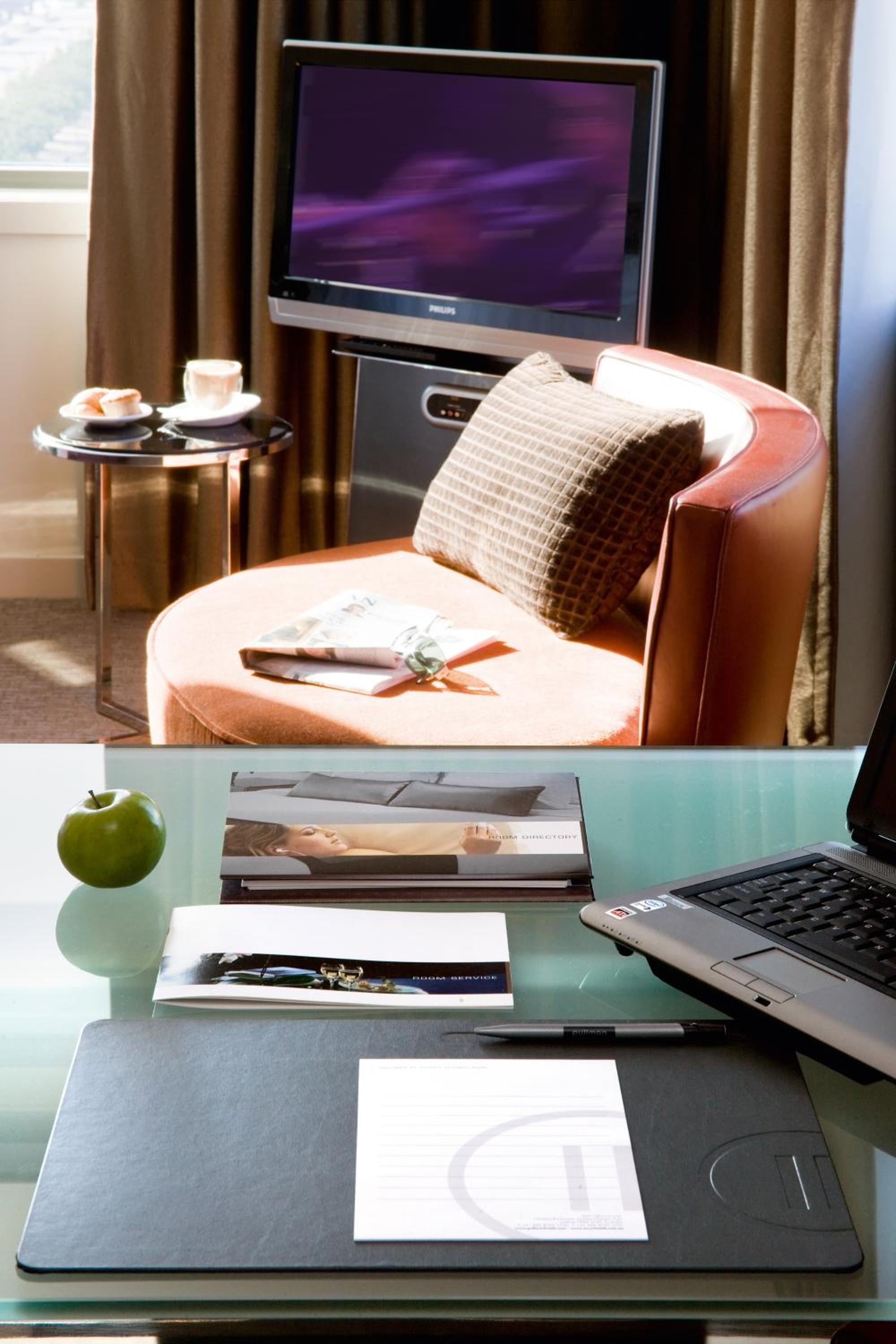 Deluxe King Room - Photo 5
