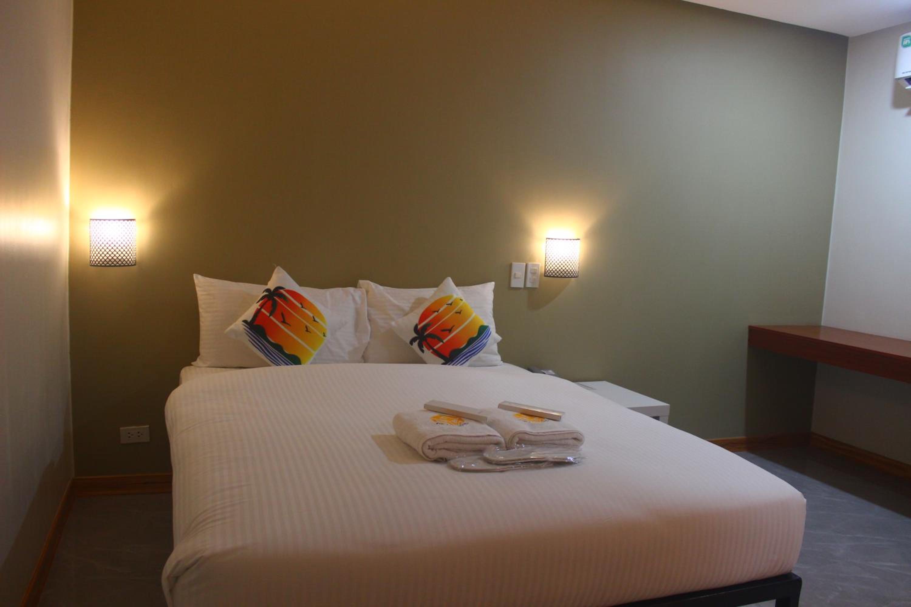 Double Room - Photo 11