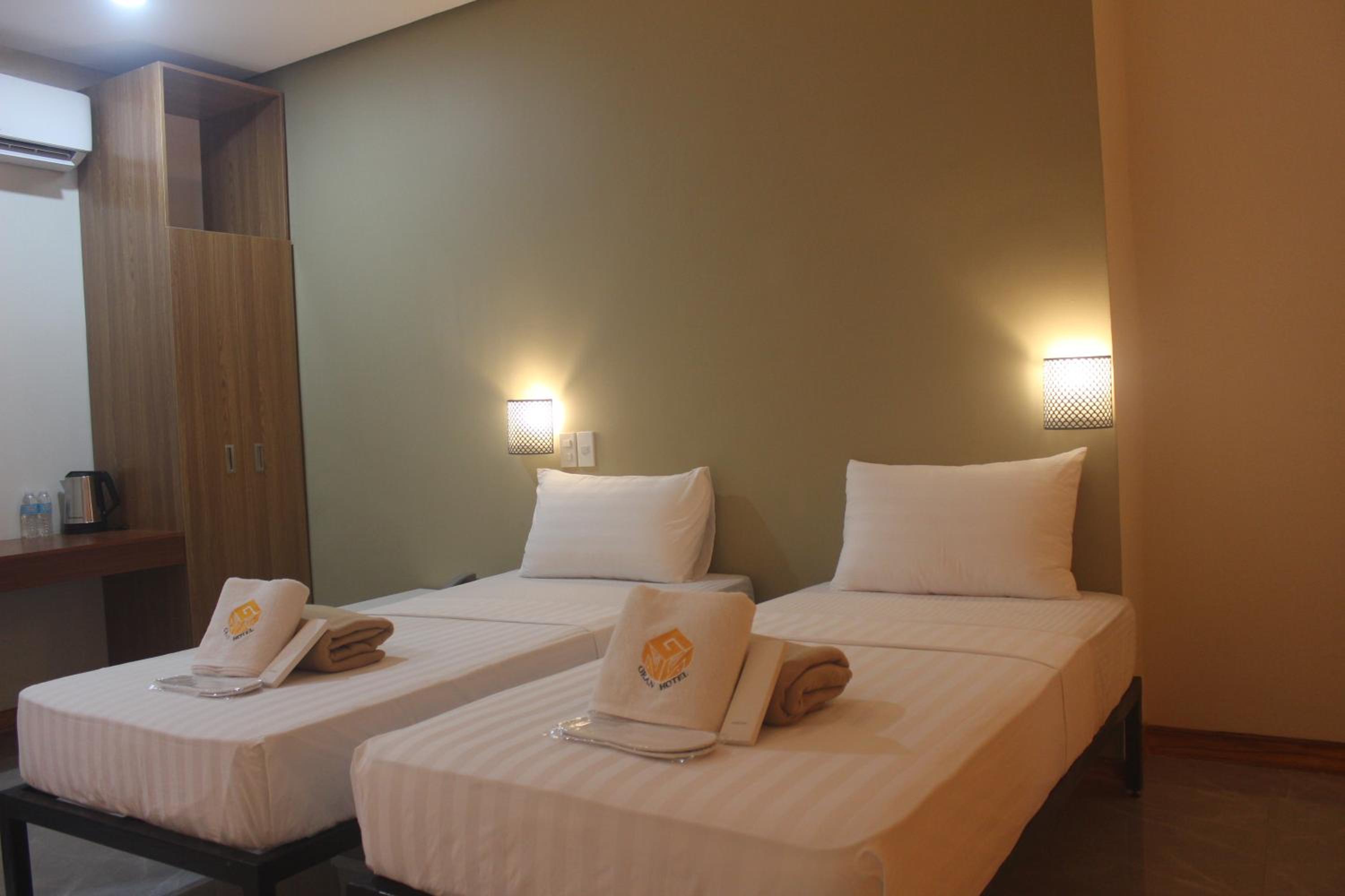 Twin Room - Photo 6