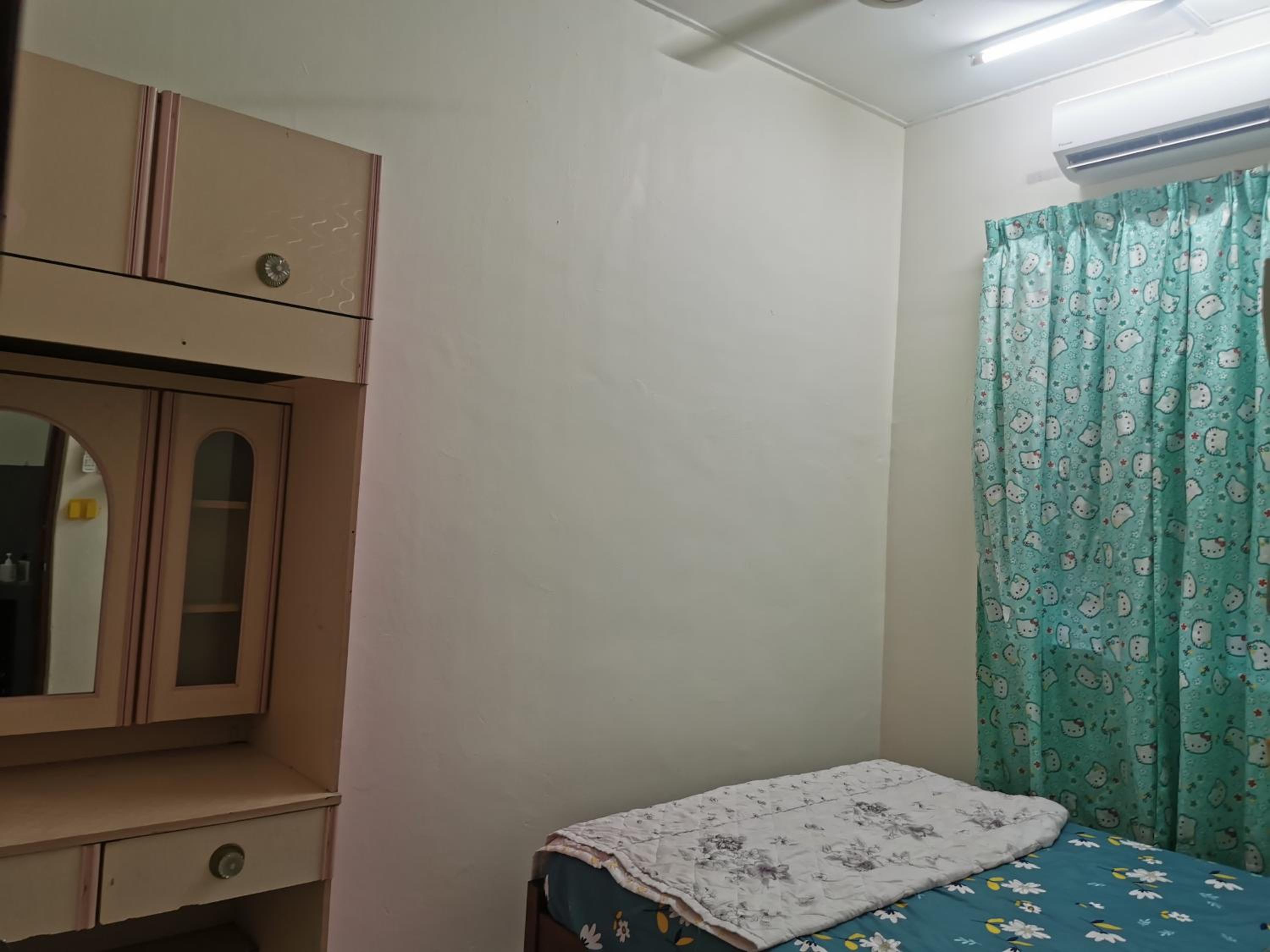 Three-Bedroom House photo 2