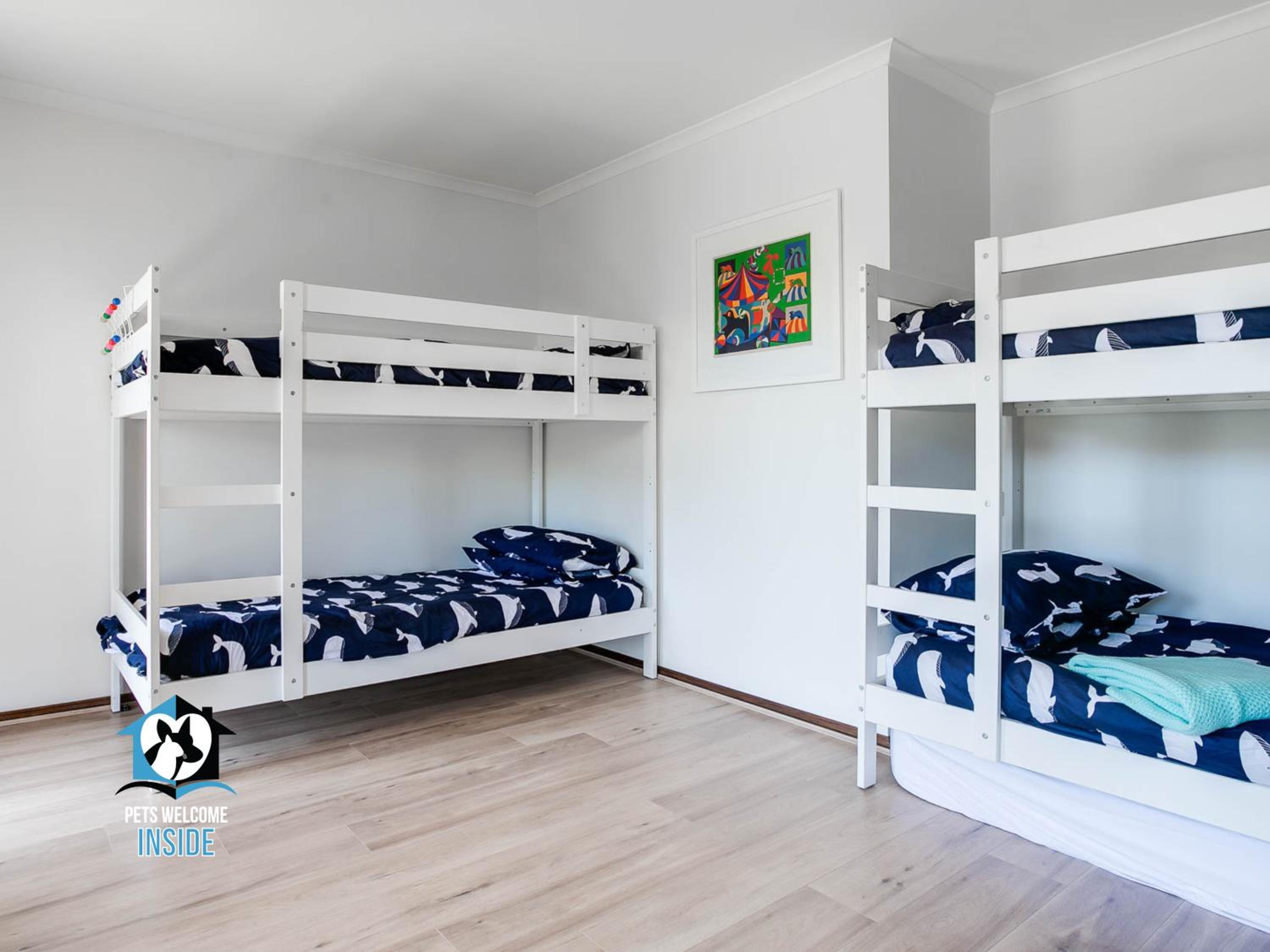 Four-Bedroom House photo 2