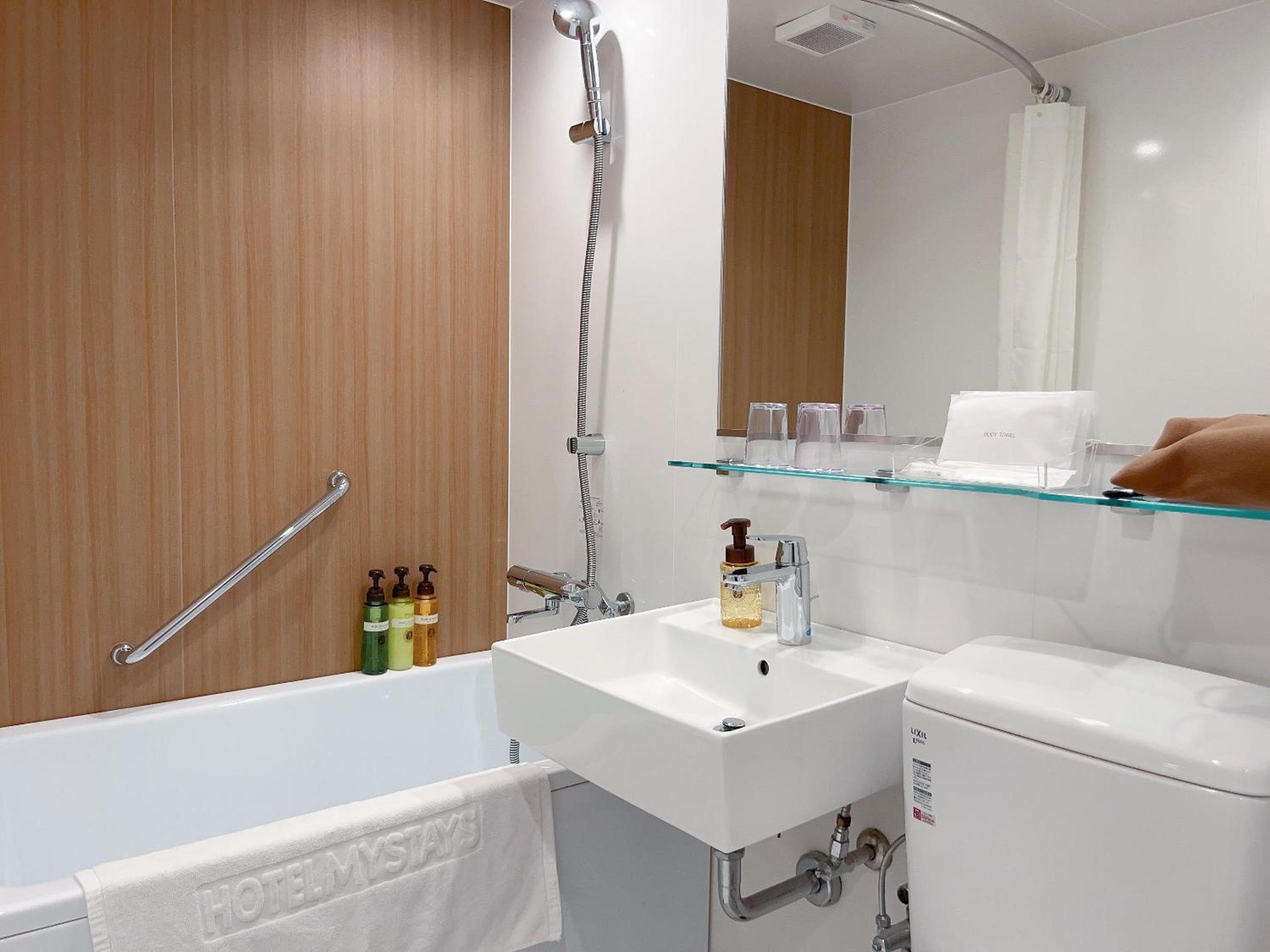No-Room-Cleaning-Service - Standard King Room Eco Plan photo 2
