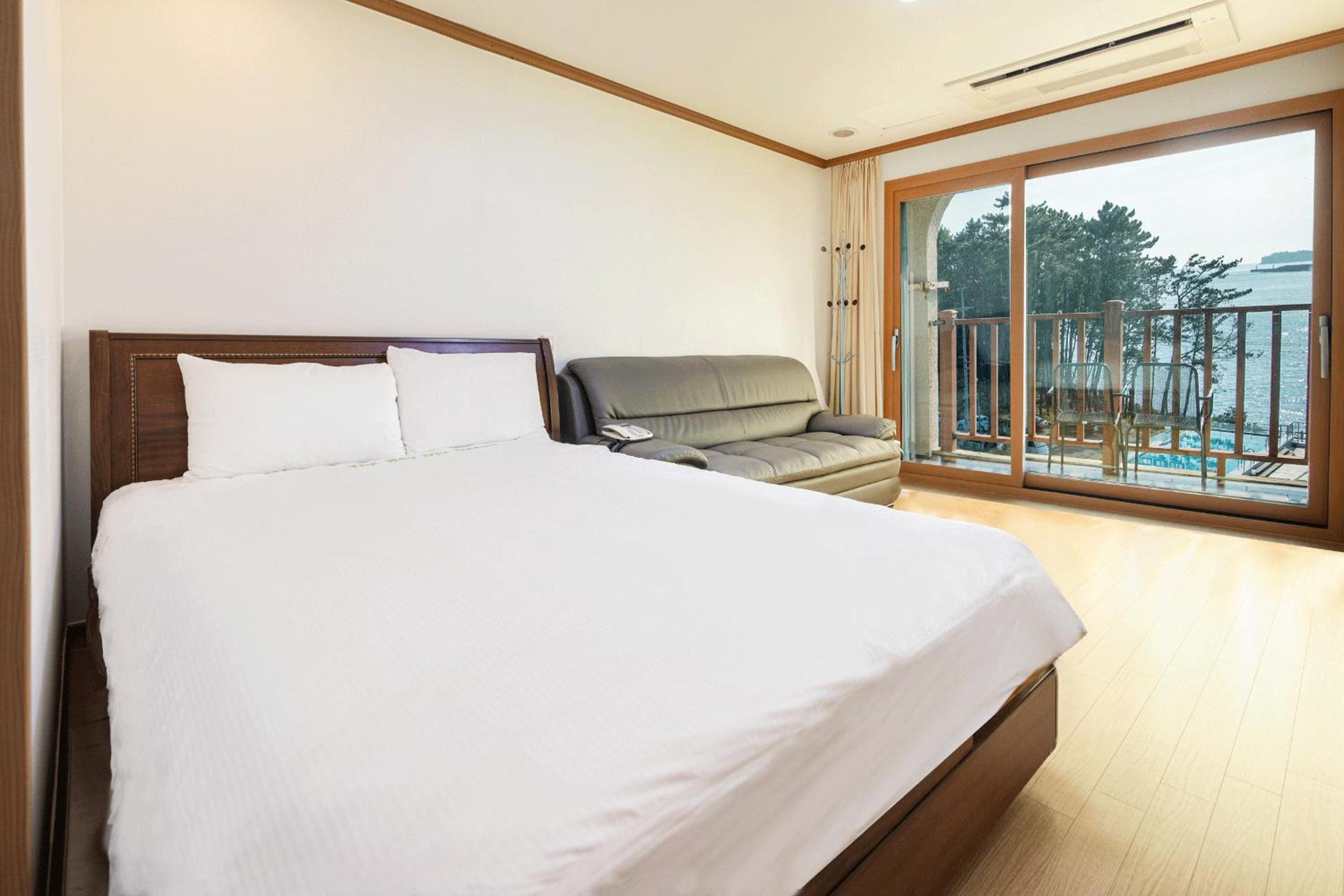 Deluxe Double Room with Sea View