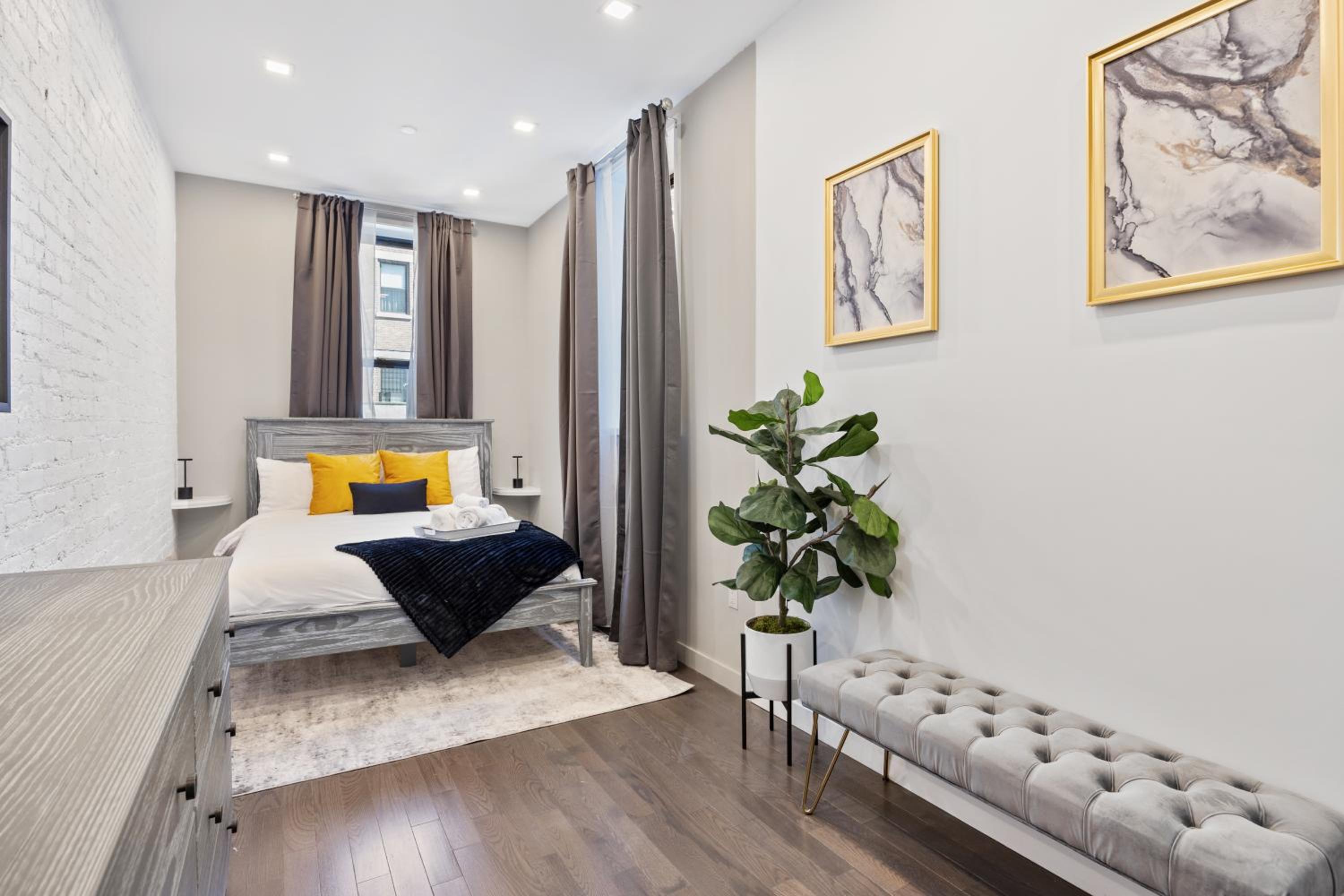 Apartment photo 1