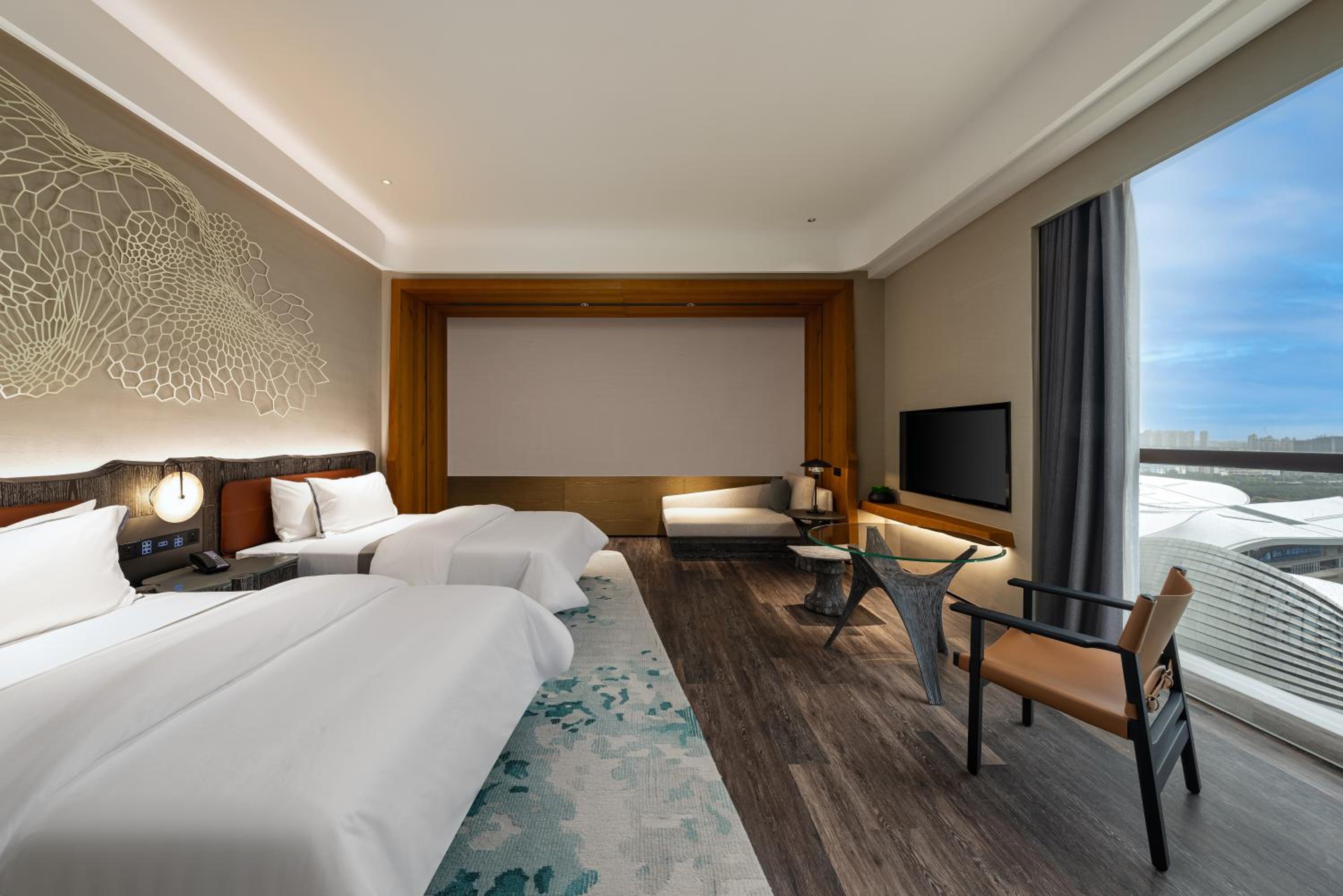 Deluxe Double Room with Two Double Beds and City View photo 2