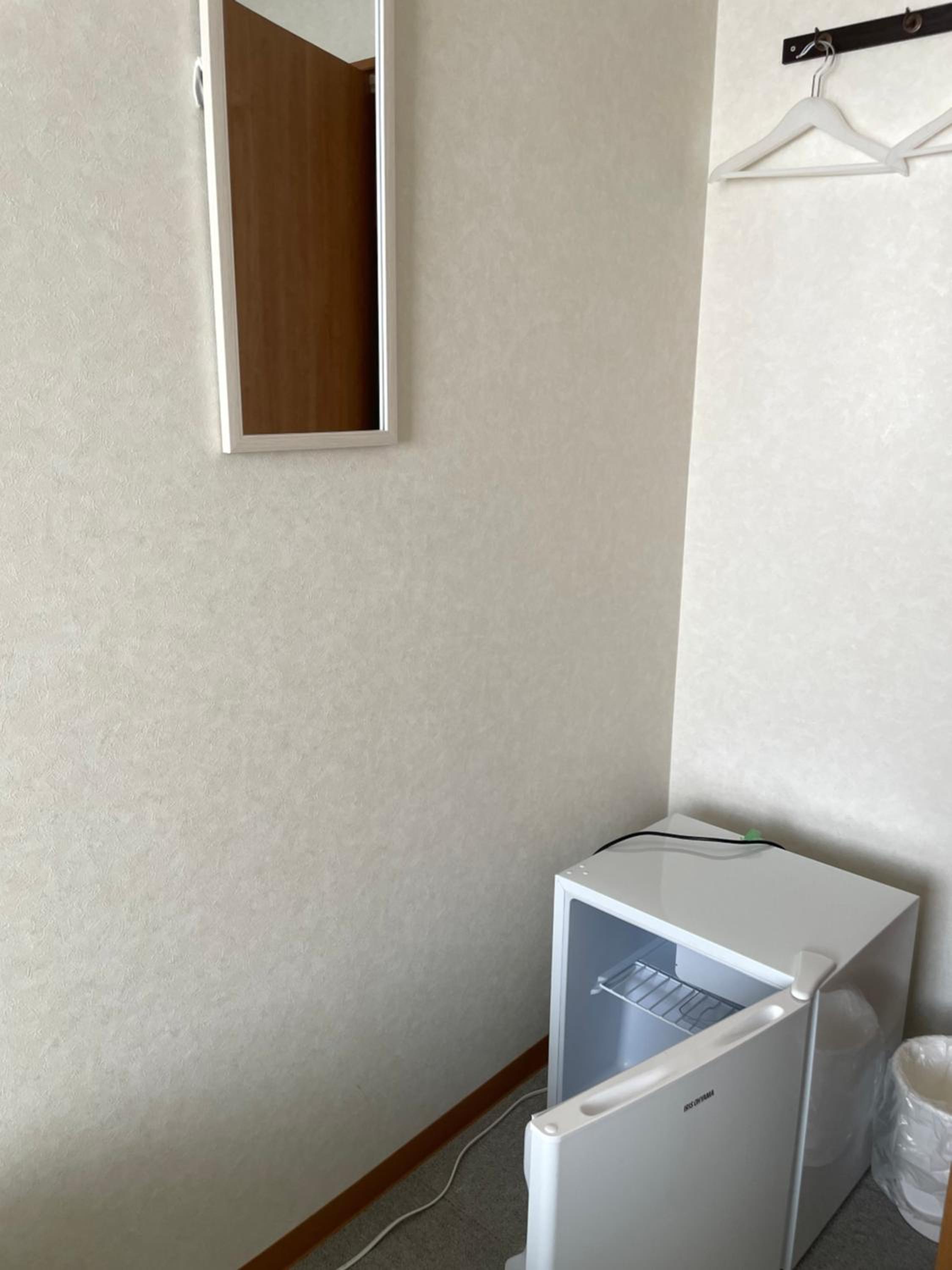 Economy Twin Room photo 2