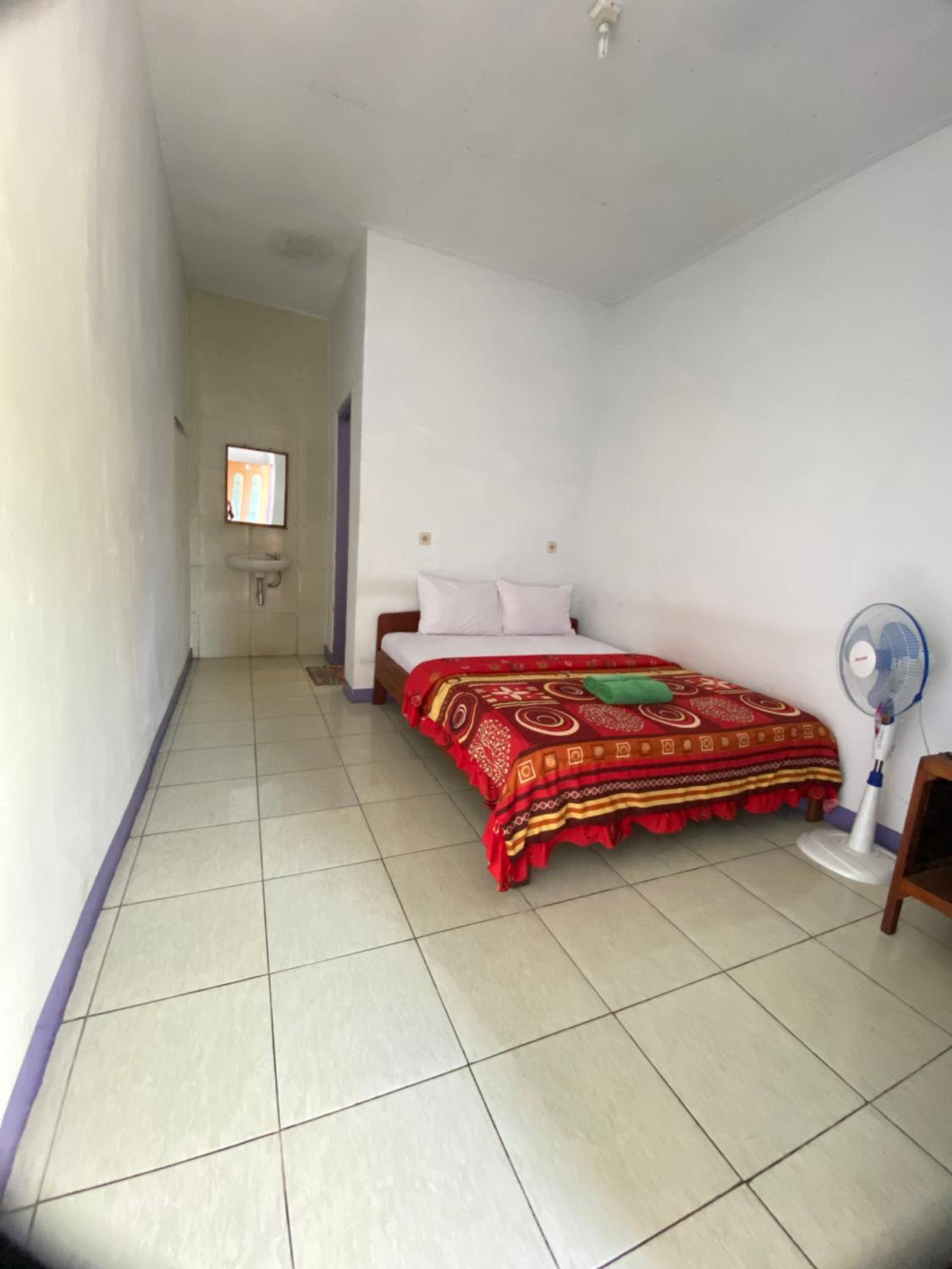 Budget Double Room - Photo 1