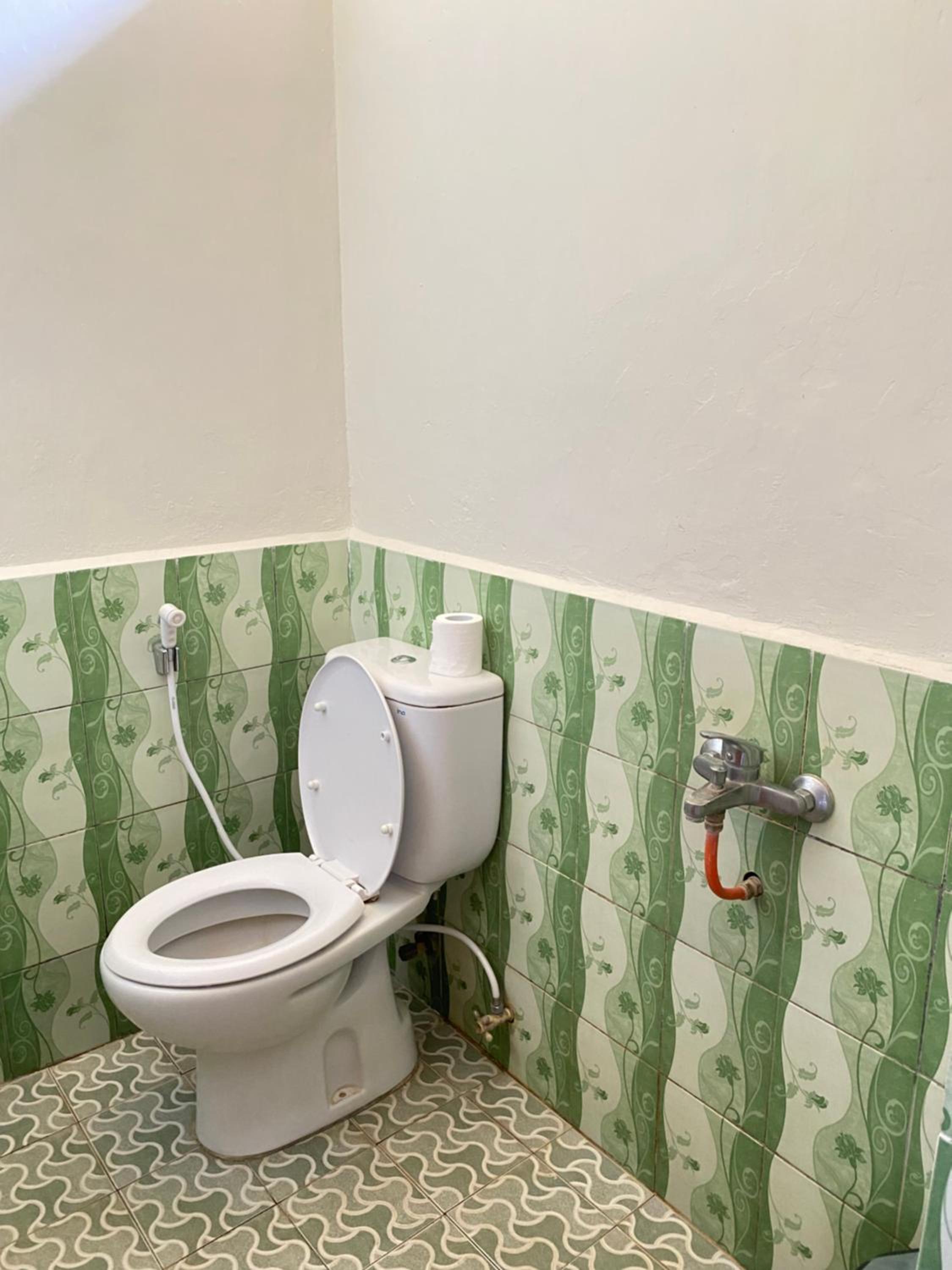 Double Room with Private Bathroom - Photo 4