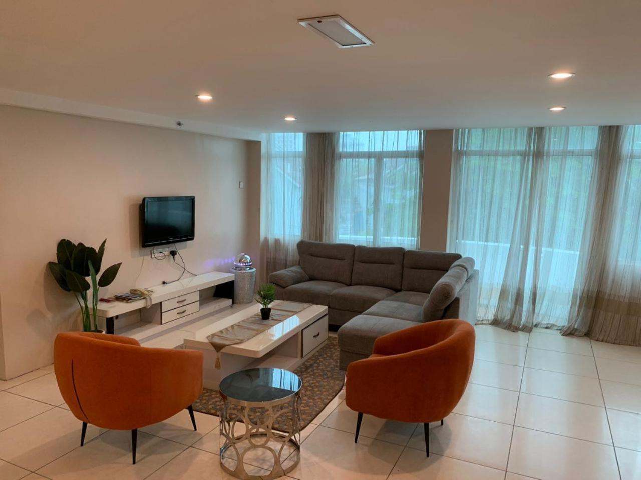 Deluxe Apartment