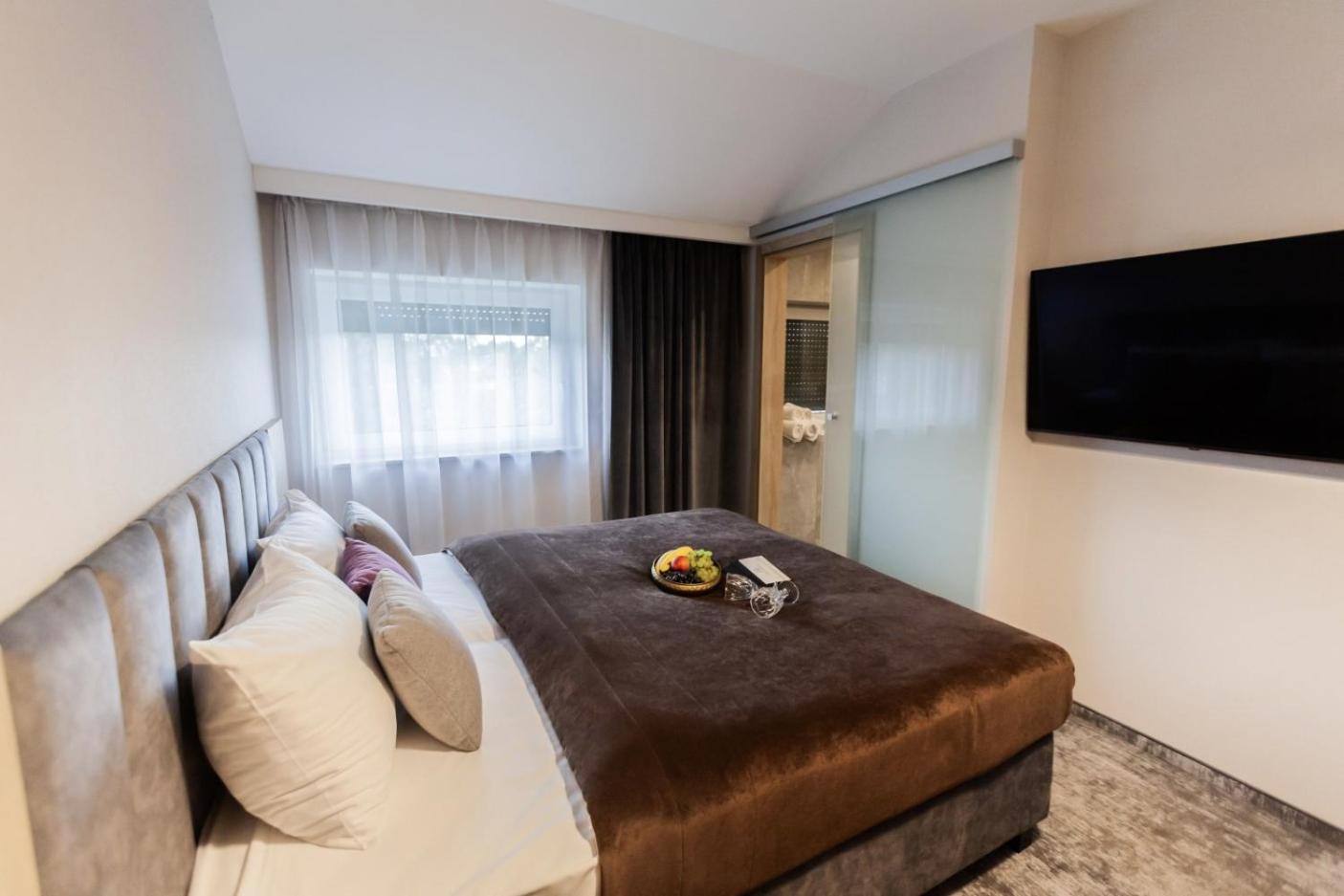 Family Deluxe Suite - Photo 4