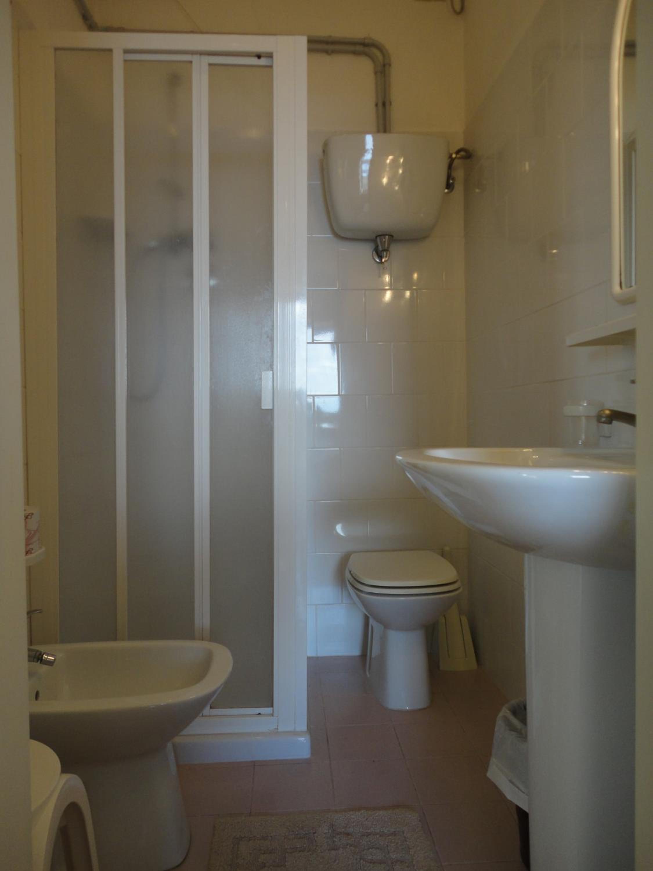 Double or Twin Room - Photo 2